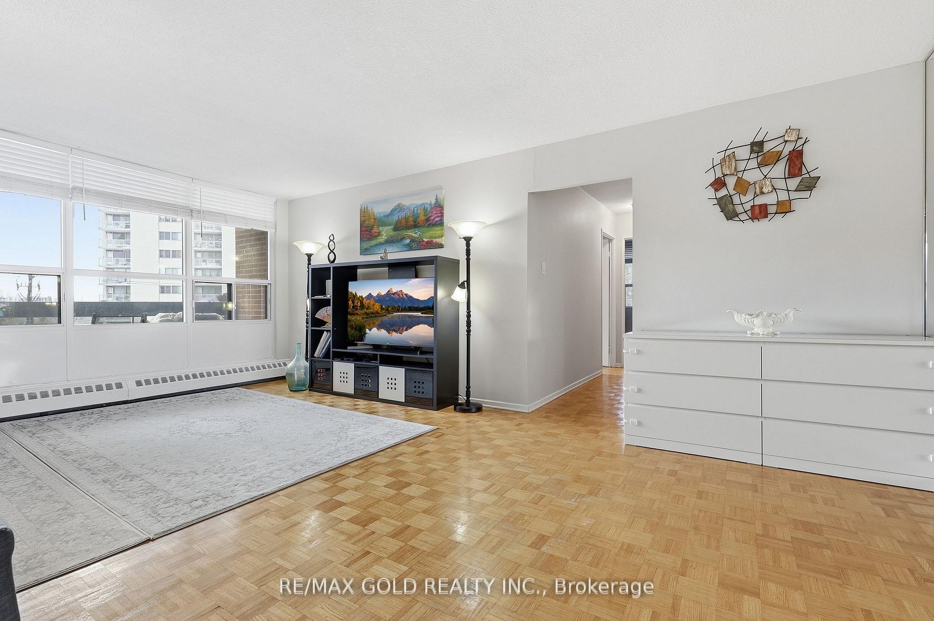 Photo 9 of Unit 401, 335 Mill Road, Etobicoke, Eringate-Centennial-West Deane — HOMEH