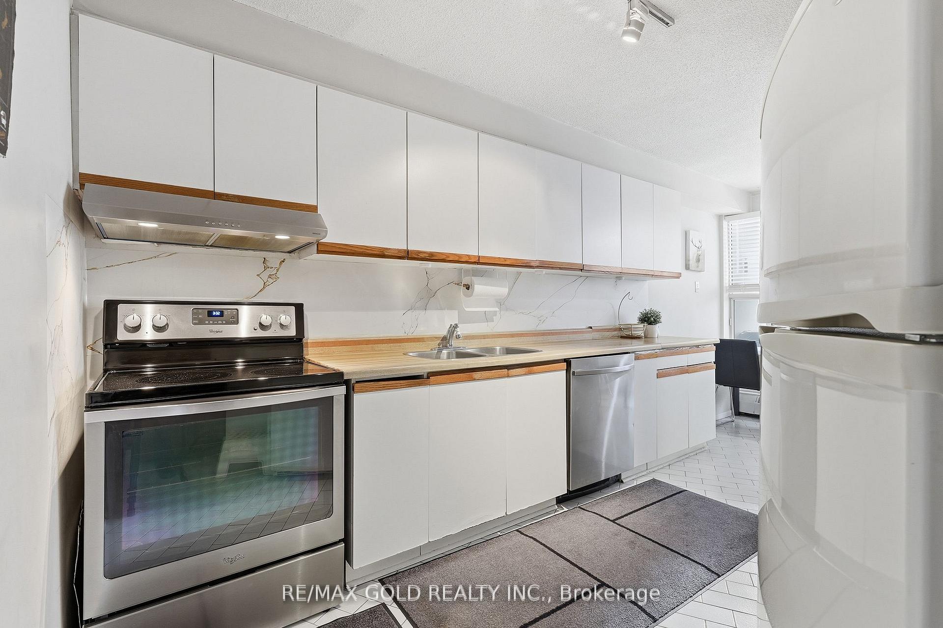 Photo 11 of Unit 401, 335 Mill Road, Etobicoke, Eringate-Centennial-West Deane — HOMEH