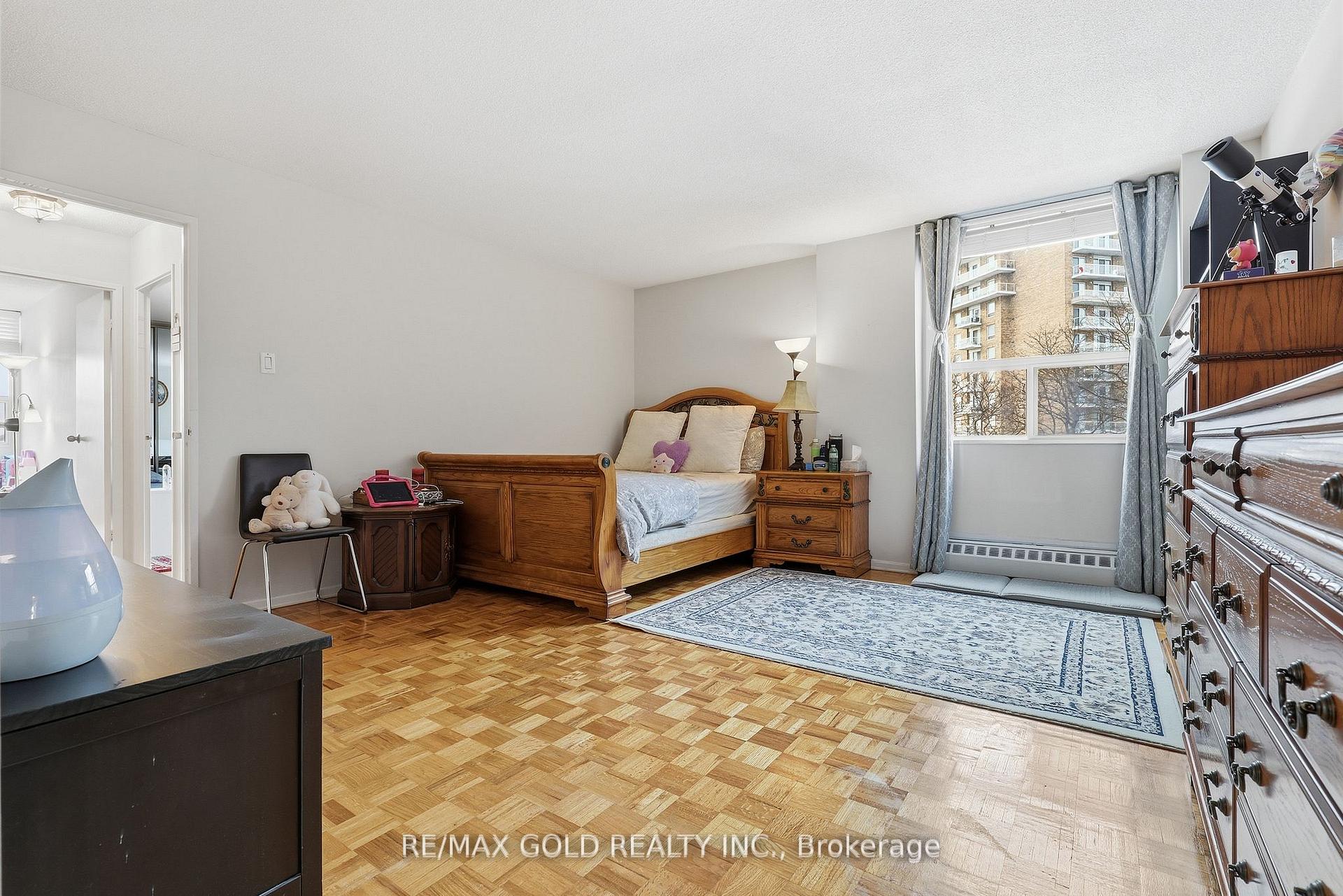 Photo 23 of Unit 401, 335 Mill Road, Etobicoke, Eringate-Centennial-West Deane — HOMEH