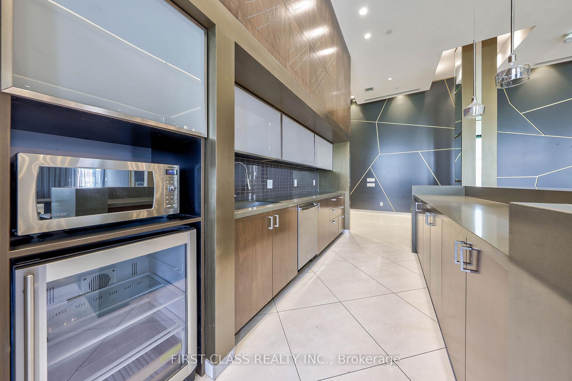 Photo 9 of Unit 610, 28 Uptown Drive, Markham, Unionville — HOMEH