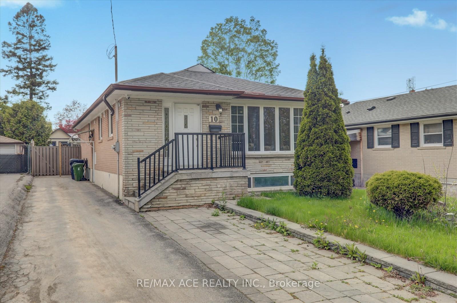 Photo 5 of 10 Blakemanor Boulevard, Scarborough, Woburn — HOMEH