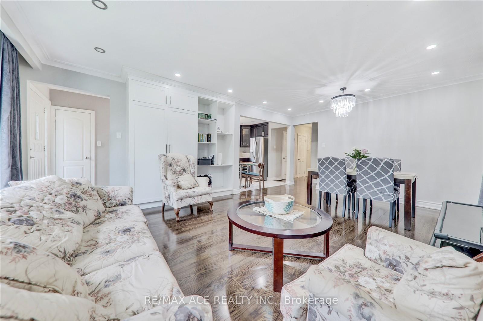 Photo 15 of 10 Blakemanor Boulevard, Scarborough, Woburn — HOMEH