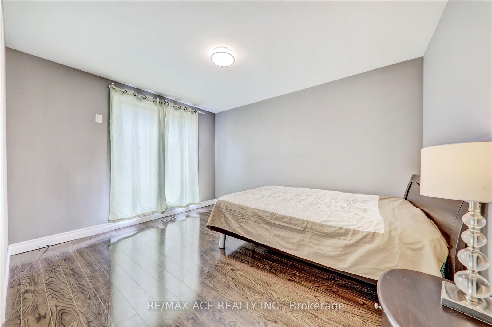 Photo 18 of 10 Blakemanor Boulevard, Scarborough, Woburn — HOMEH
