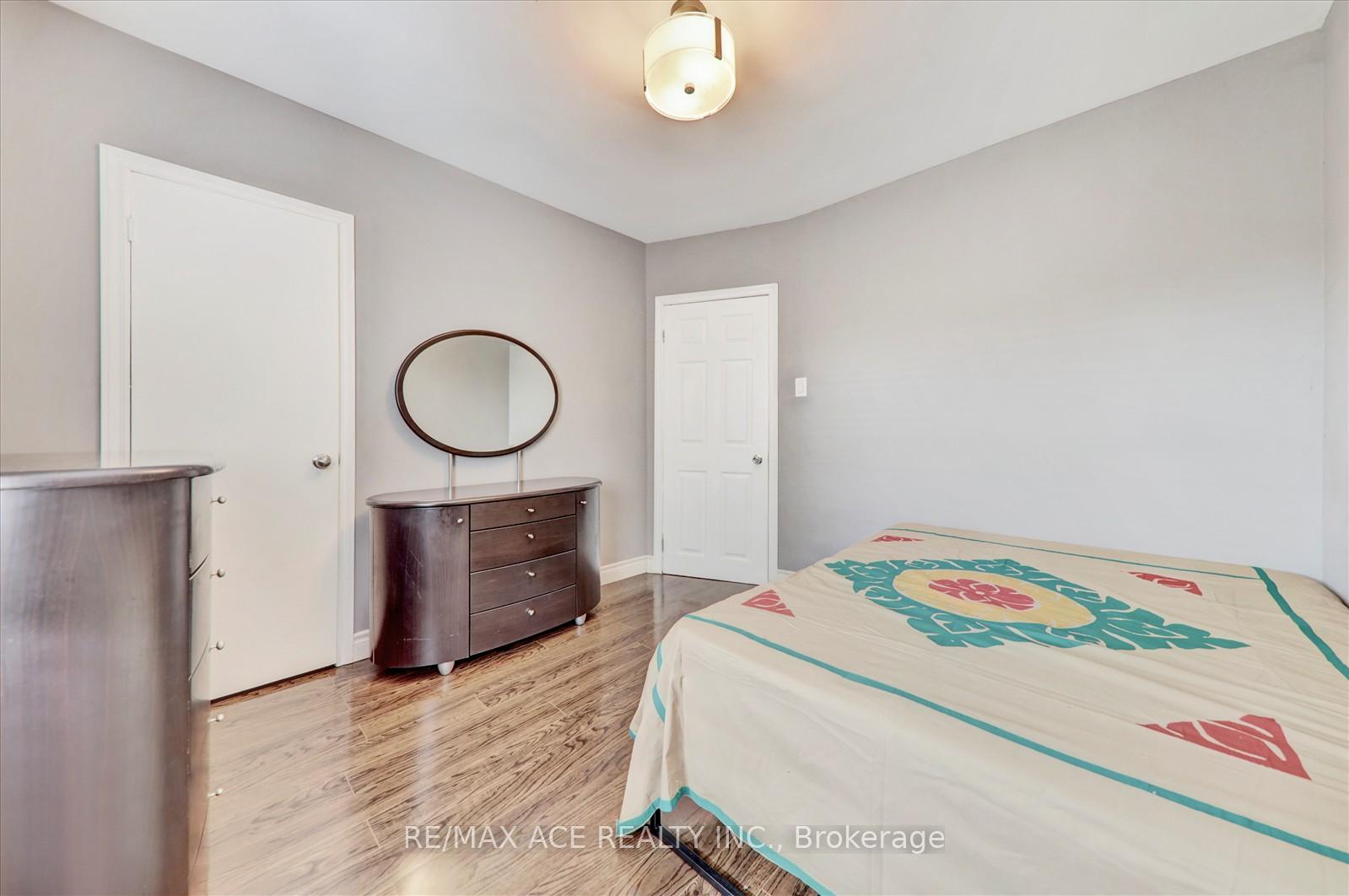 Photo 21 of 10 Blakemanor Boulevard, Scarborough, Woburn — HOMEH