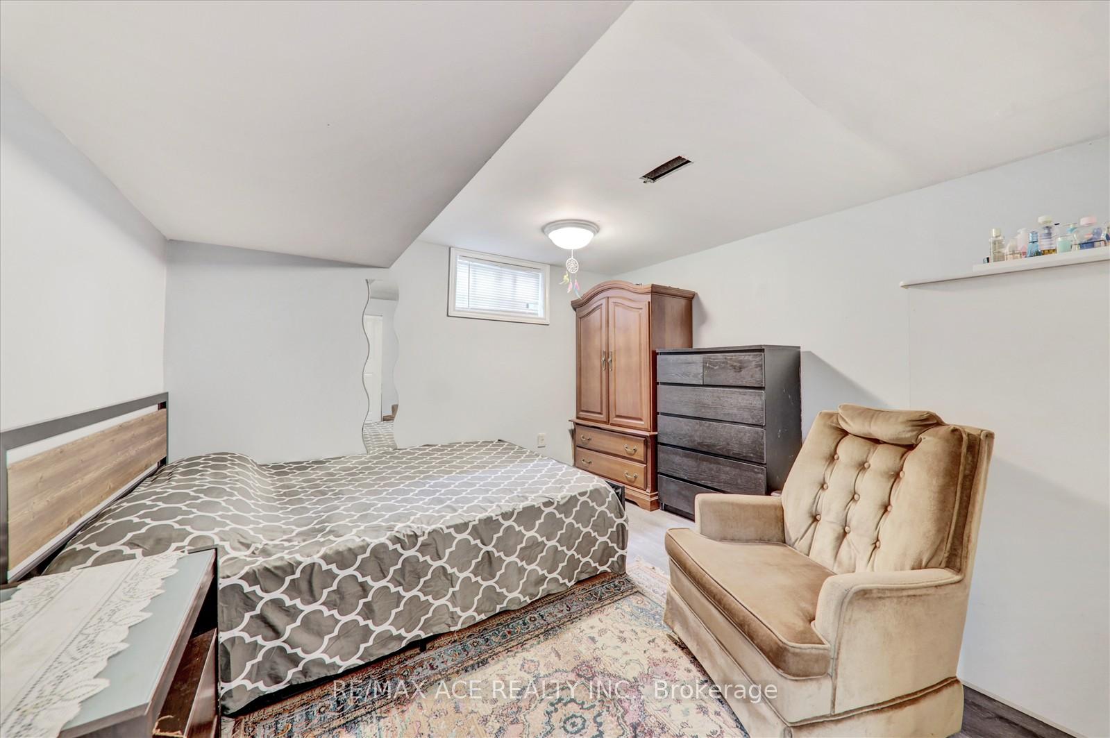 Photo 28 of 10 Blakemanor Boulevard, Scarborough, Woburn — HOMEH