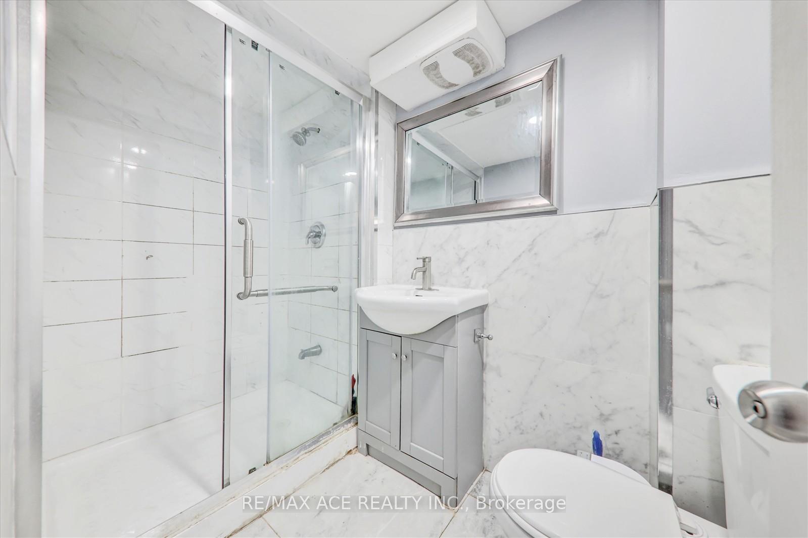 Photo 32 of 10 Blakemanor Boulevard, Scarborough, Woburn — HOMEH