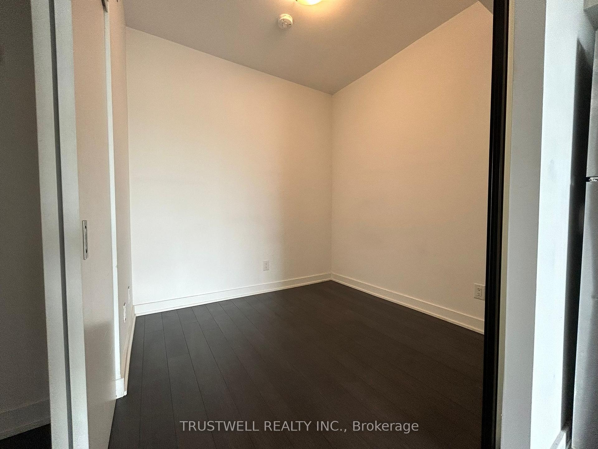 Photo 4 of Unit 308, 2799 Kingston Road, Scarborough, Cliffcrest — HOMEH