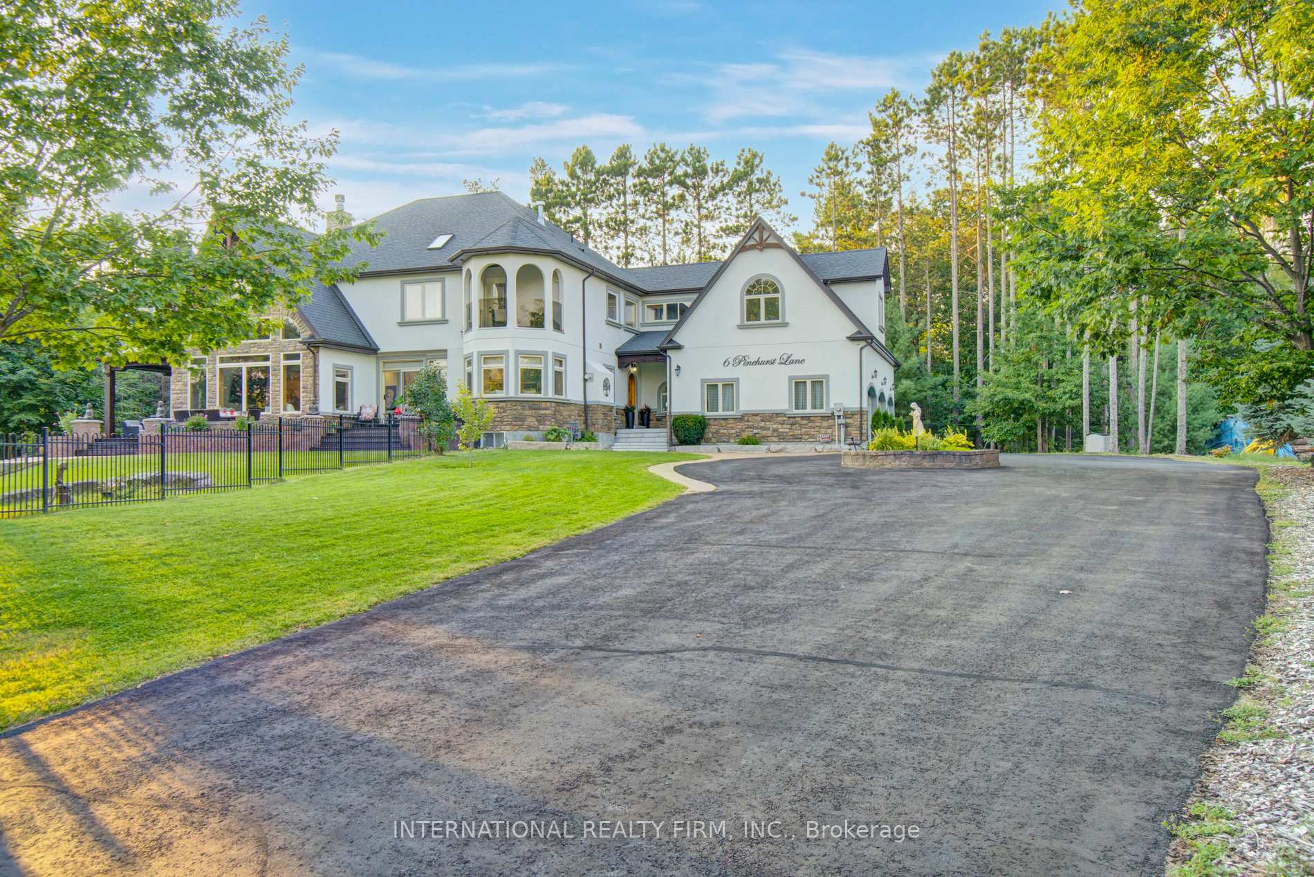 Photo 27 of 6 Pinehurst Lane, Springwater, Anten Mills — HOMEH