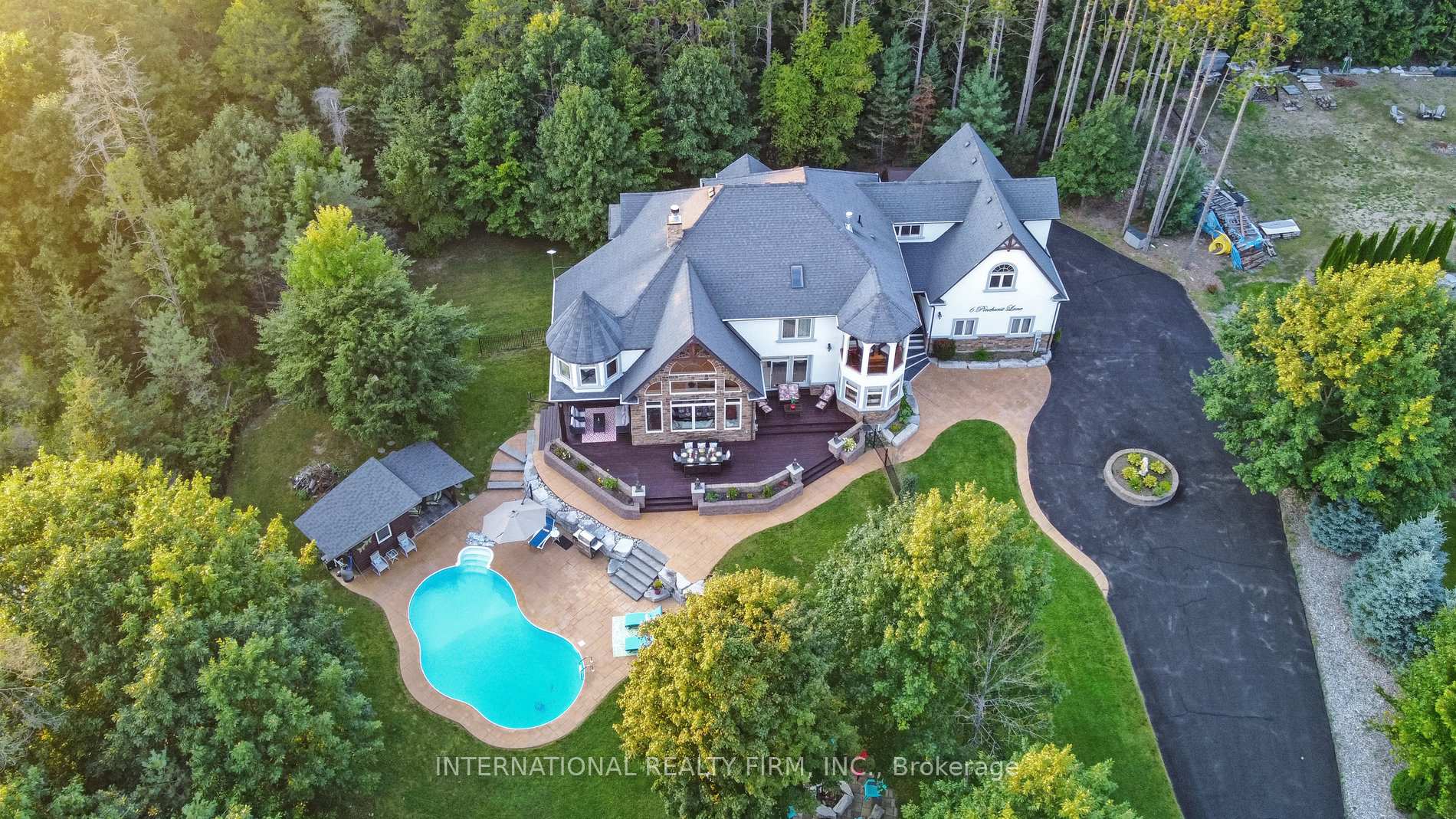 Photo of 6 Pinehurst Lane