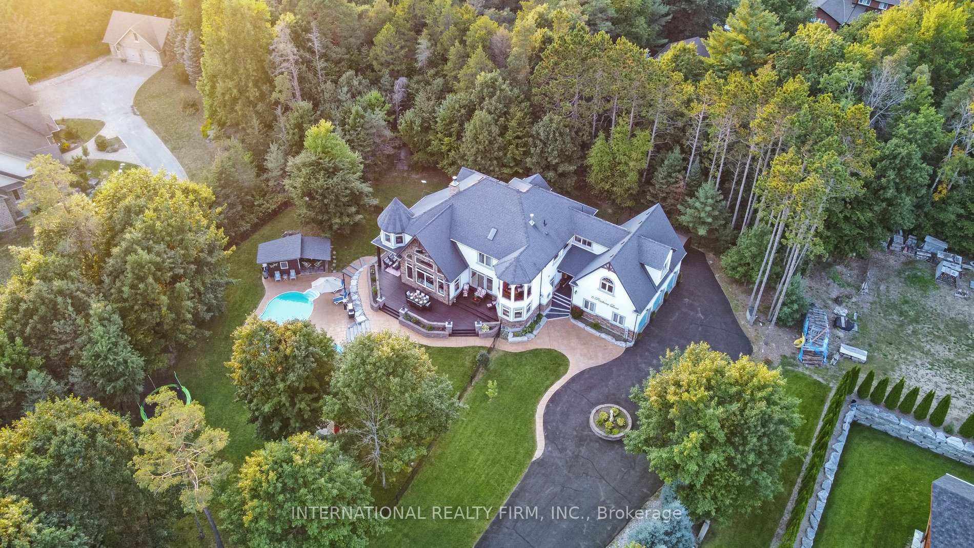 Photo 26 of 6 Pinehurst Lane, Springwater, Anten Mills — HOMEH