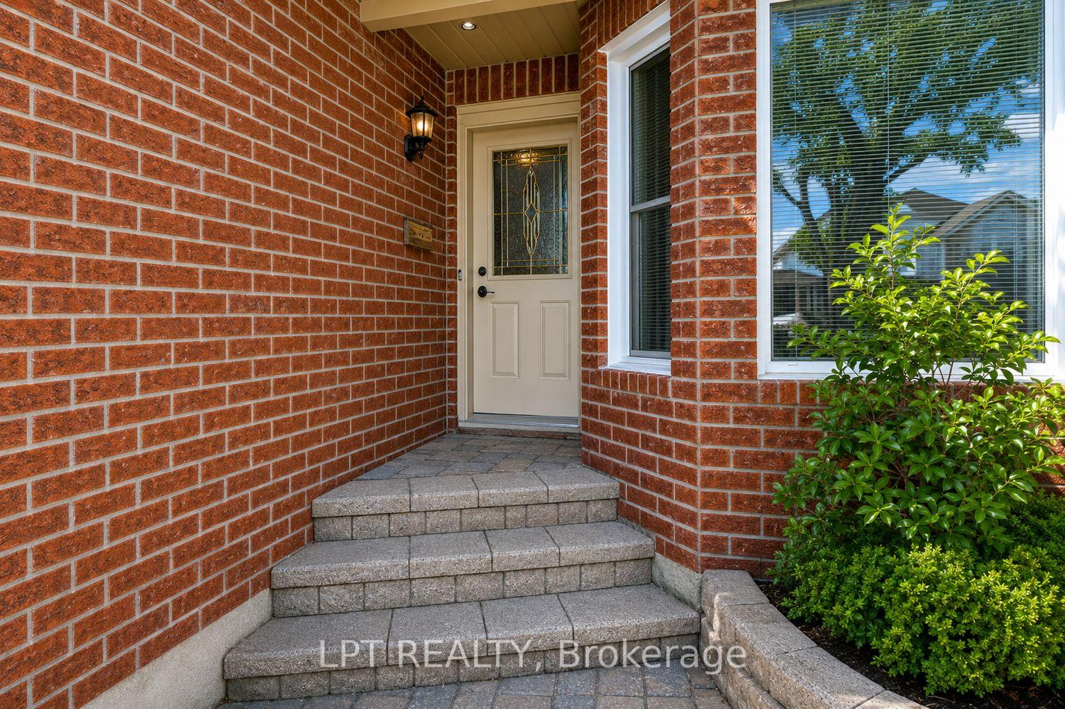 Photo 2 of 84 Newborough Crescent, Ottawa, Barrhaven East — HOMEH