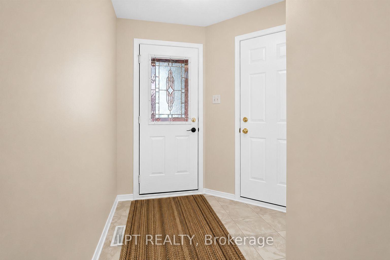 Photo 3 of 84 Newborough Crescent, Ottawa, Barrhaven East — HOMEH