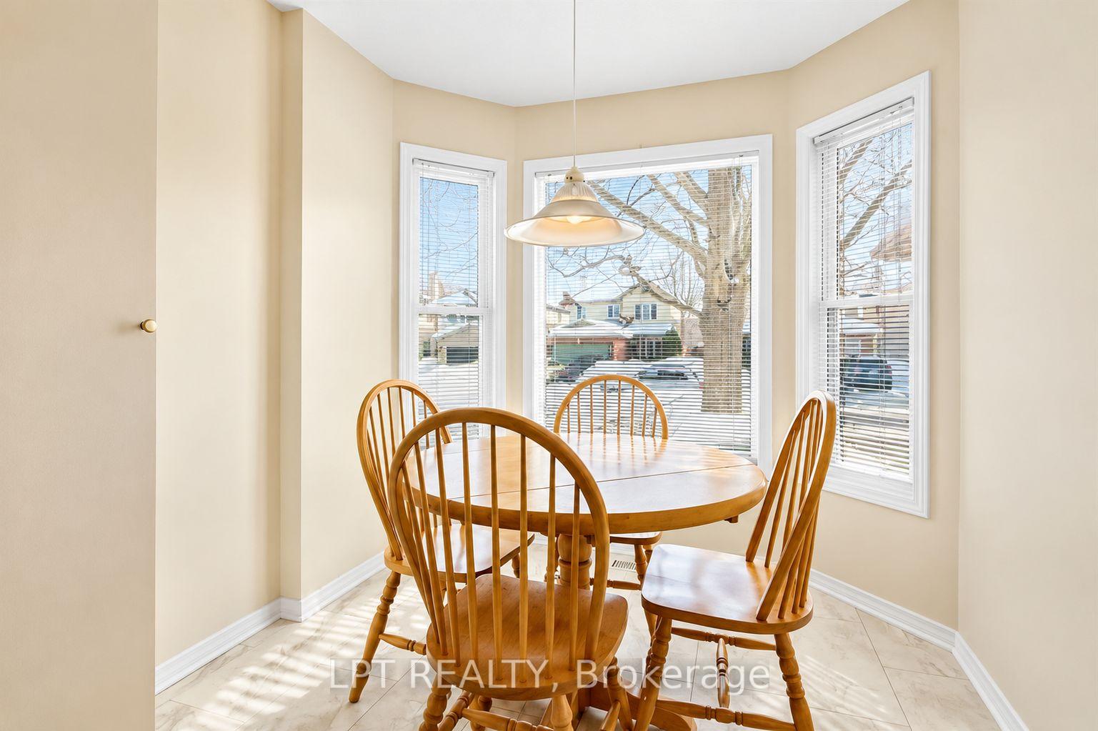 Photo 8 of 84 Newborough Crescent, Ottawa, Barrhaven East — HOMEH