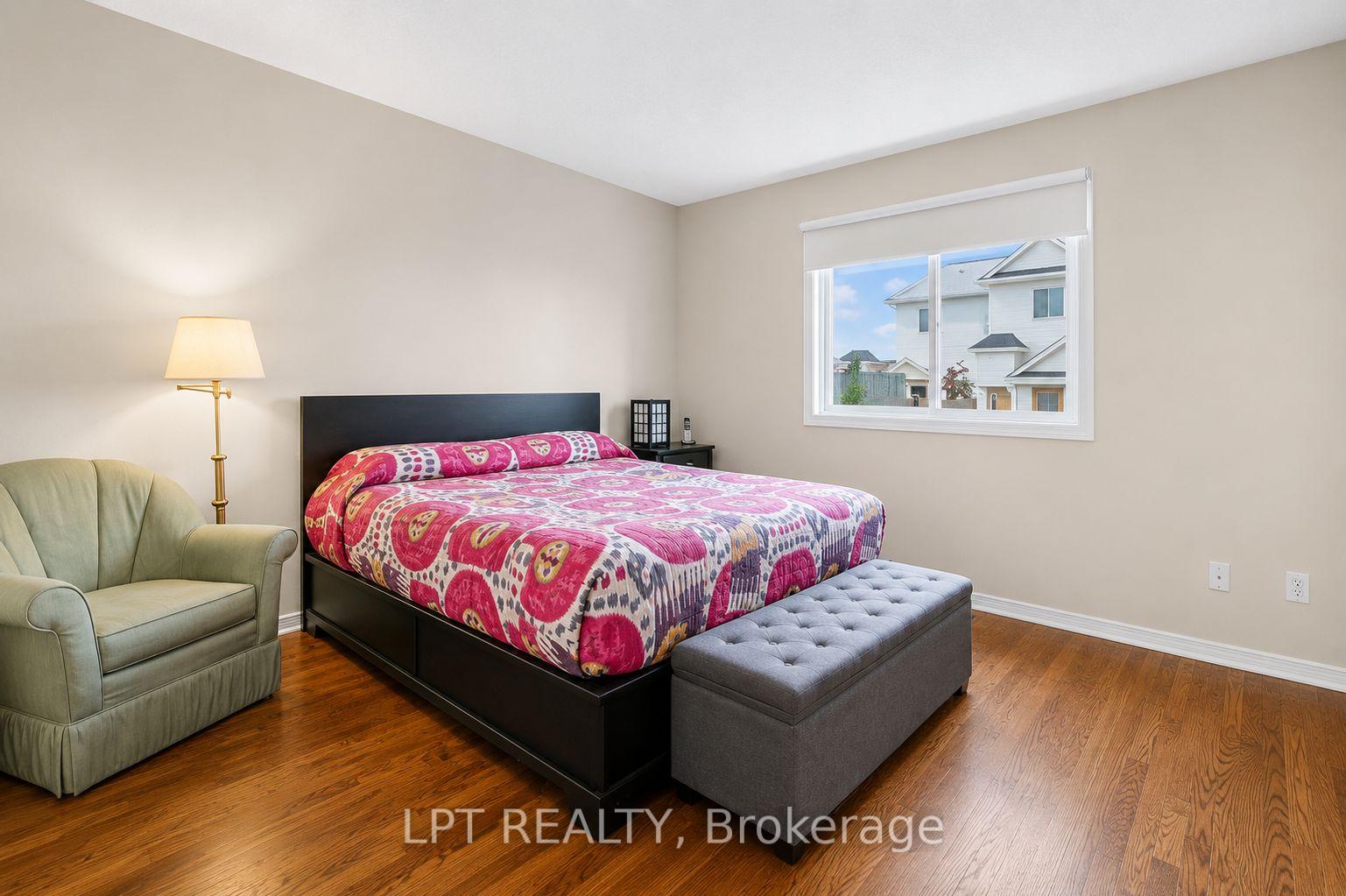 Photo 11 of 84 Newborough Crescent, Ottawa, Barrhaven East — HOMEH