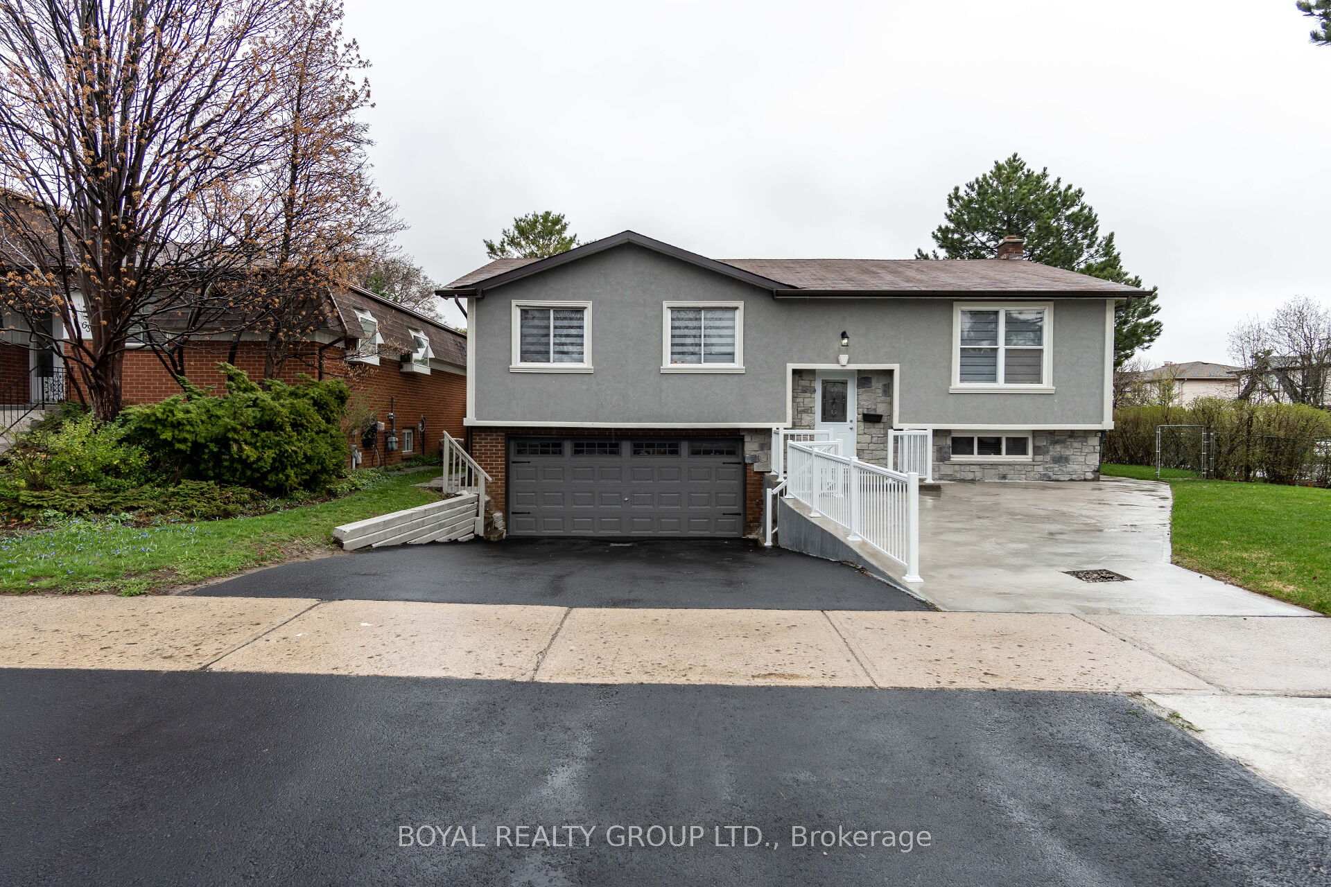 Photo 1 of 65 Abell Drive, Brampton, Madoc — HOMEH