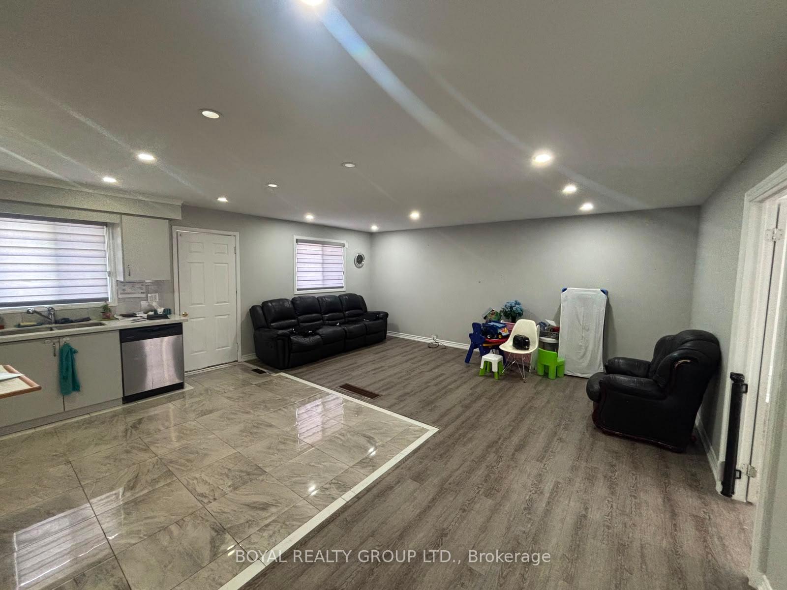 Photo 8 of 65 Abell Drive, Brampton, Madoc — HOMEH