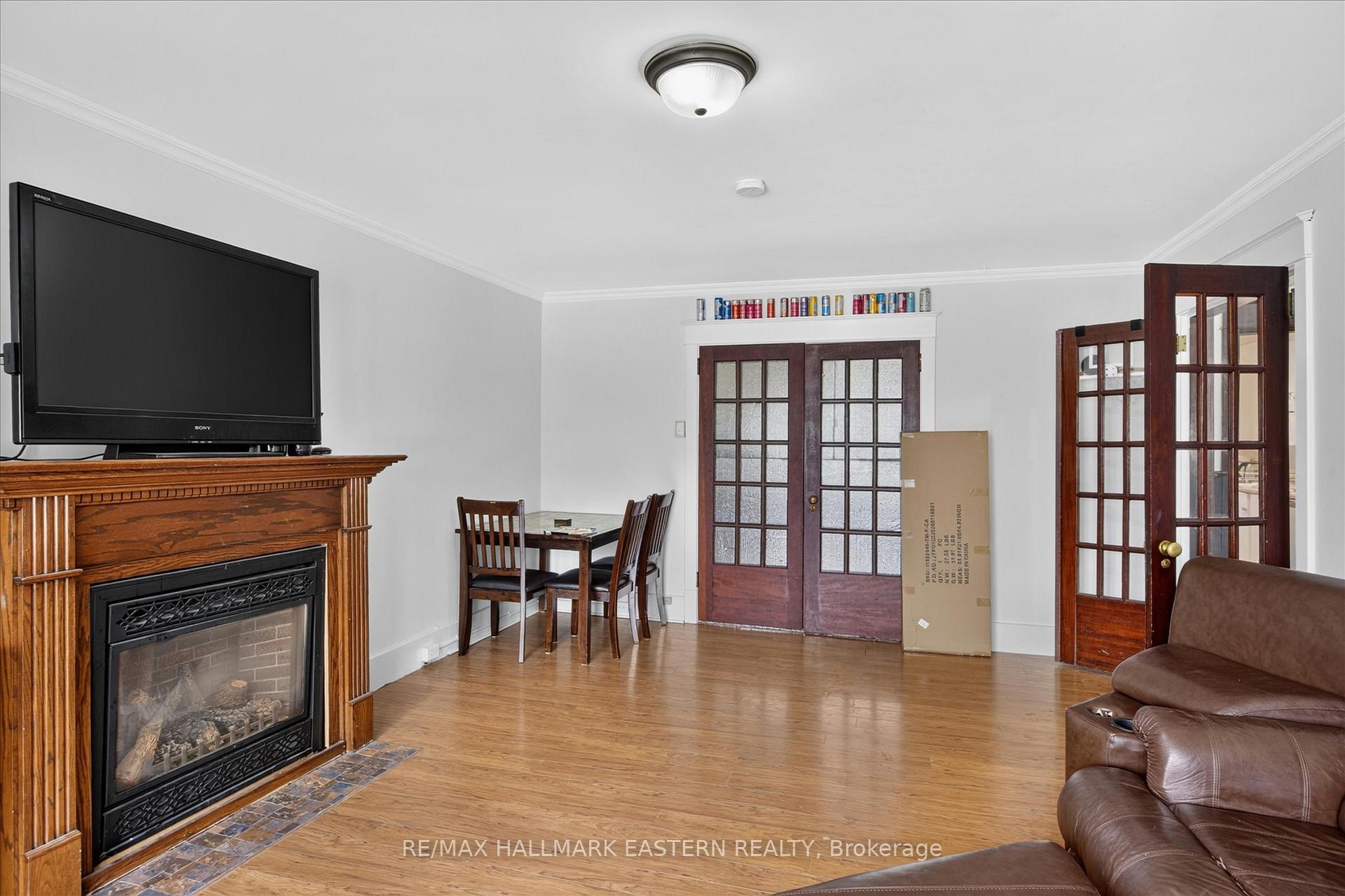 Photo 7 of 226 Mcdonnel Street, Peterborough, Town Ward 3 — HOMEH