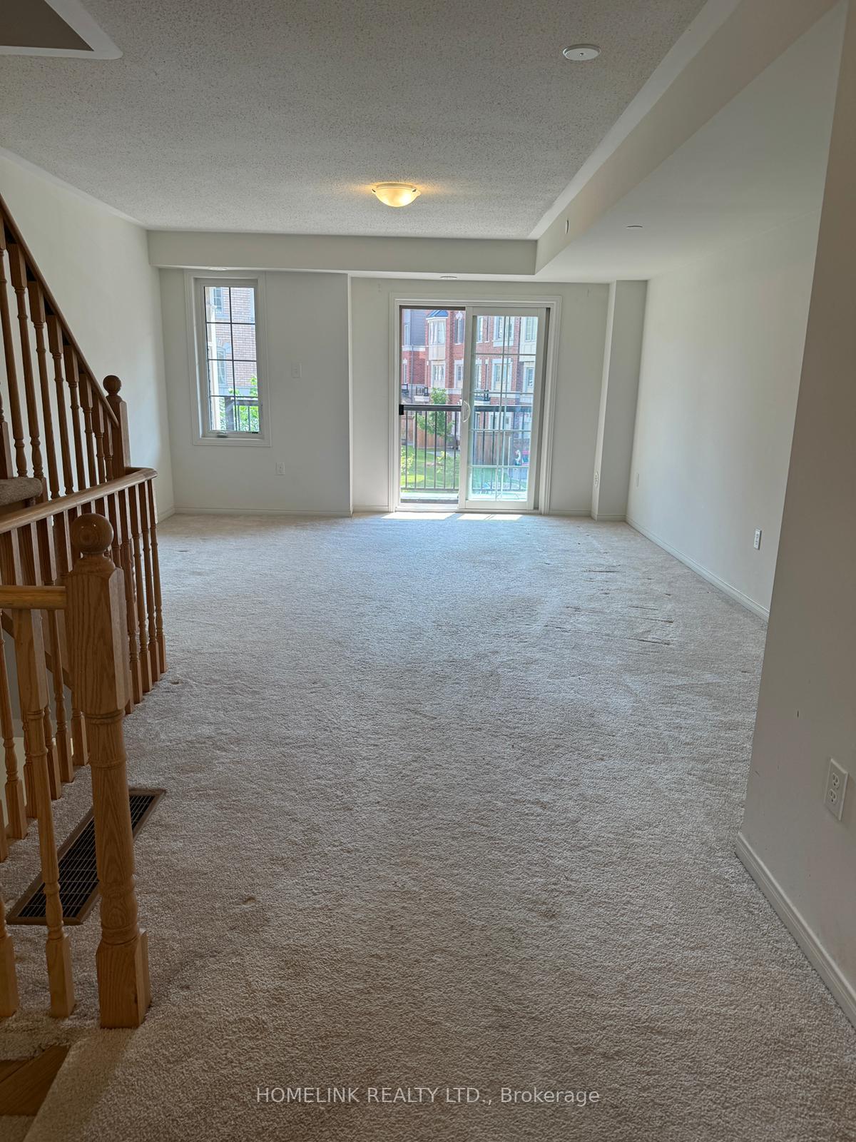 Photo 5 of Unit 347, 2370 Chevron Prince Path W, Oshawa, Windfields — HOMEH