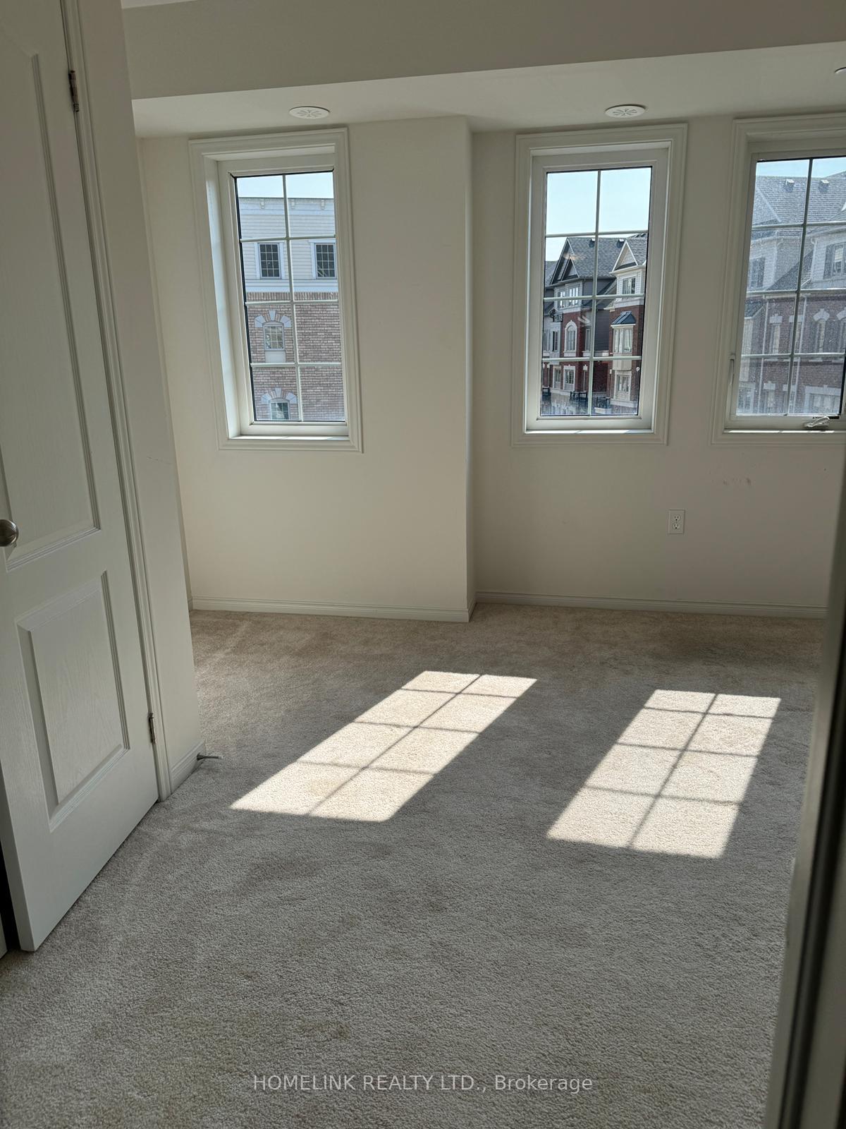 Photo 12 of Unit 347, 2370 Chevron Prince Path W, Oshawa, Windfields — HOMEH