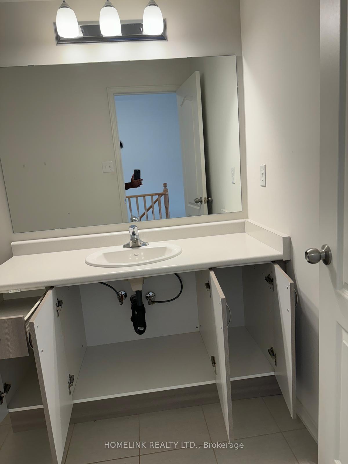 Photo 16 of Unit 347, 2370 Chevron Prince Path W, Oshawa, Windfields — HOMEH