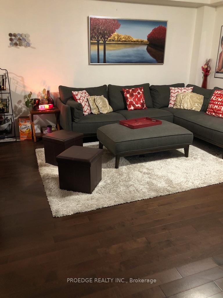 Photo 3 of 1338 Countrystone Drive, Waterloo, Westvale — HOMEH