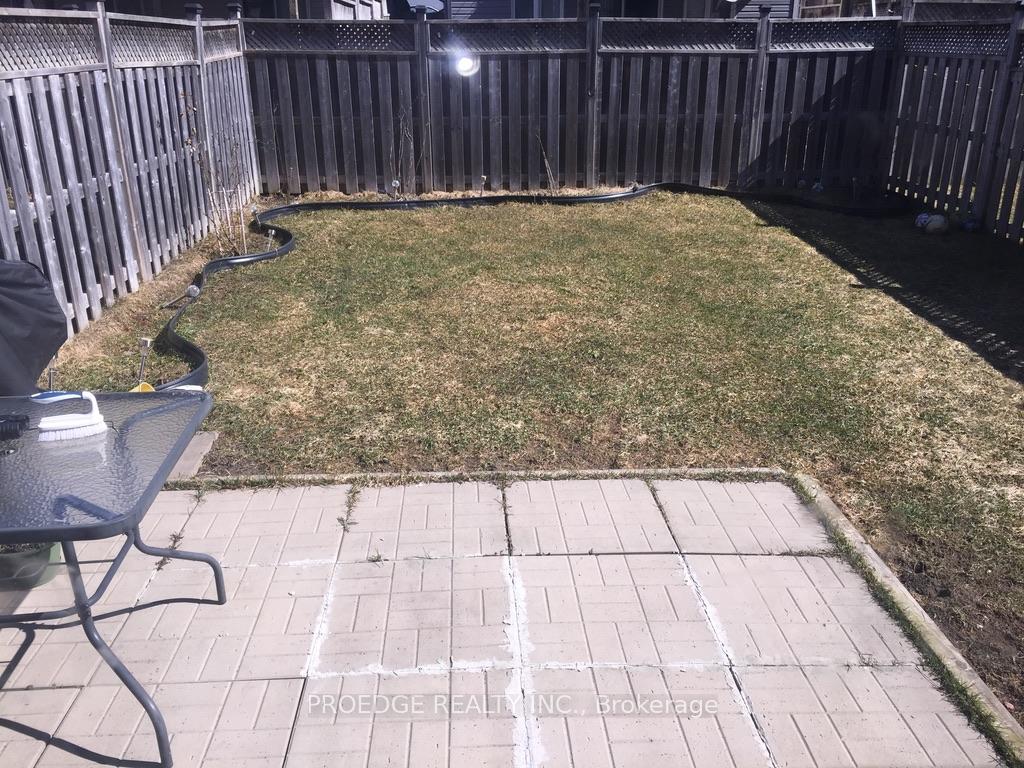 Photo 5 of 1338 Countrystone Drive, Waterloo, Westvale — HOMEH