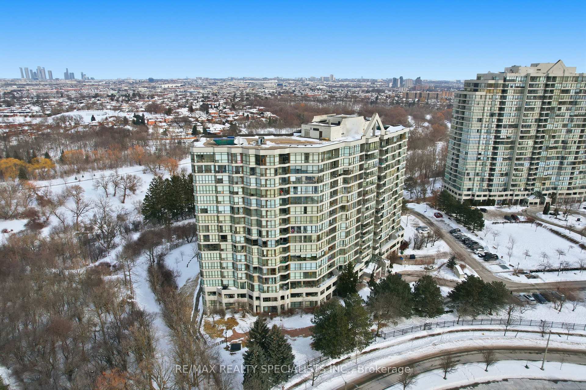 Photo 2 of Unit 1707, 1 Rowntree Road, Etobicoke, Mount Olive-Silverstone-Jamestown — HOMEH