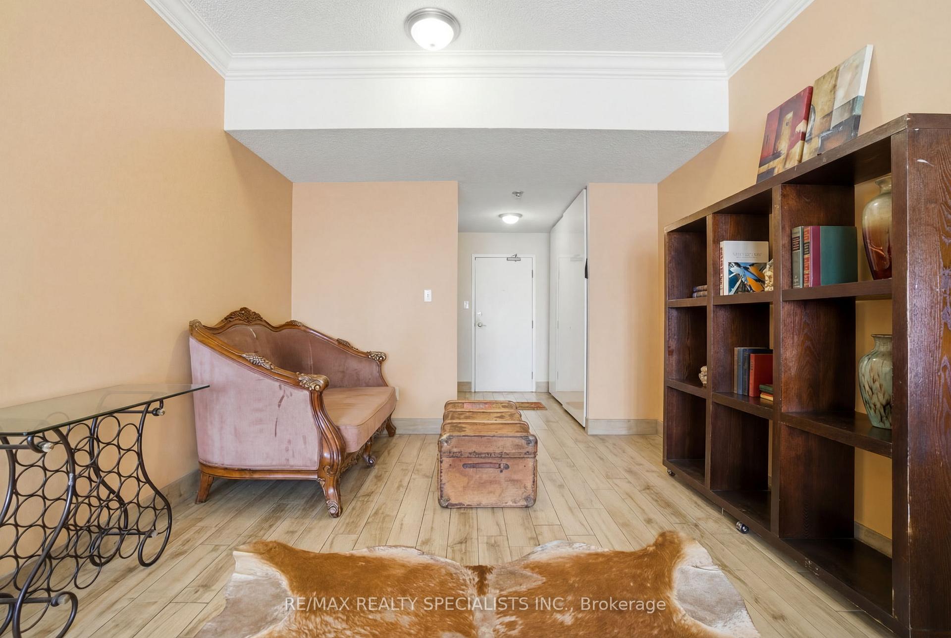 Photo 8 of Unit 1707, 1 Rowntree Road, Etobicoke, Mount Olive-Silverstone-Jamestown — HOMEH