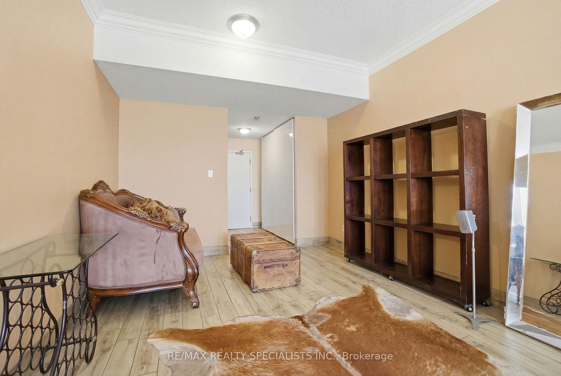 Photo 9 of Unit 1707, 1 Rowntree Road, Etobicoke, Mount Olive-Silverstone-Jamestown — HOMEH