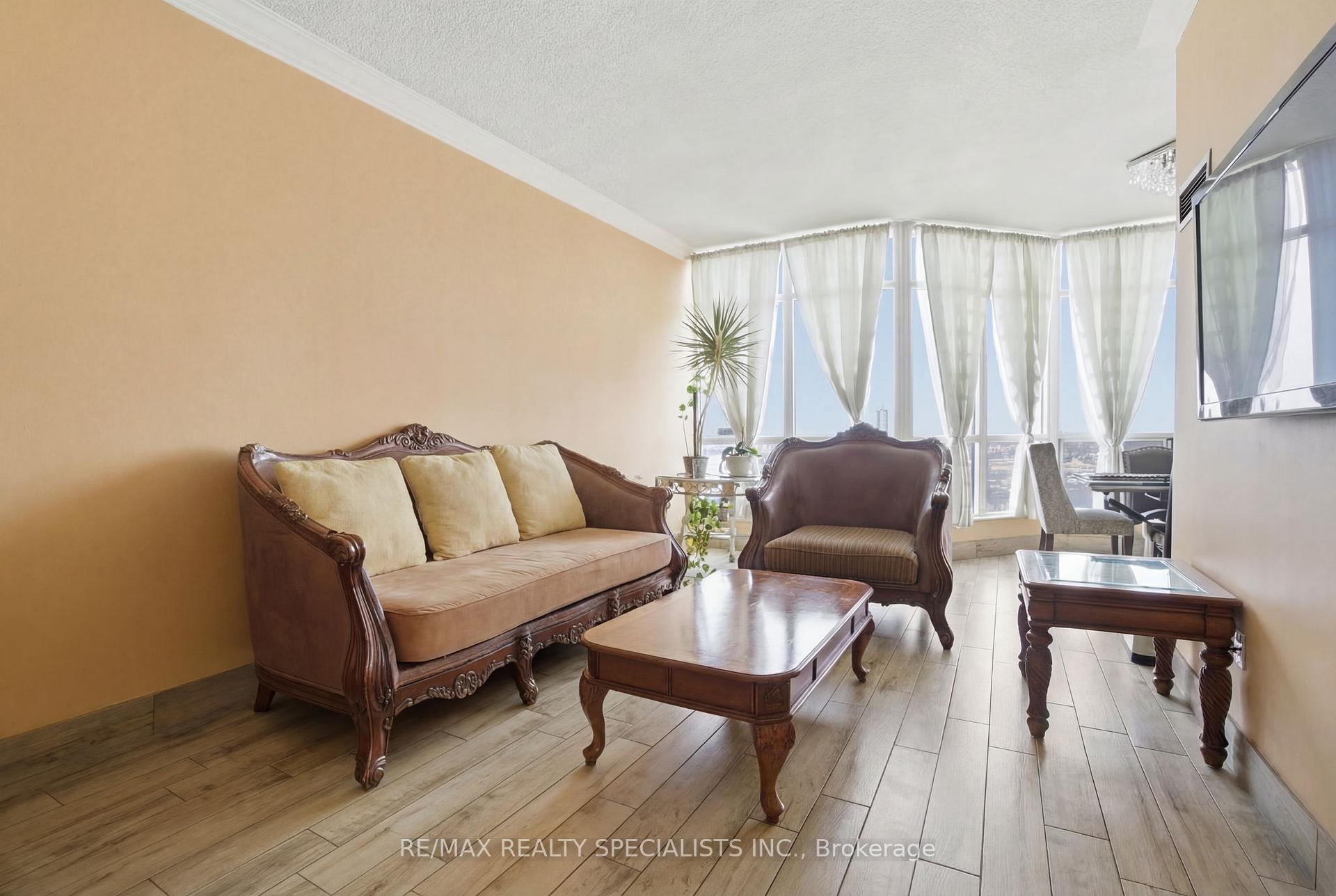 Photo 11 of Unit 1707, 1 Rowntree Road, Etobicoke, Mount Olive-Silverstone-Jamestown — HOMEH