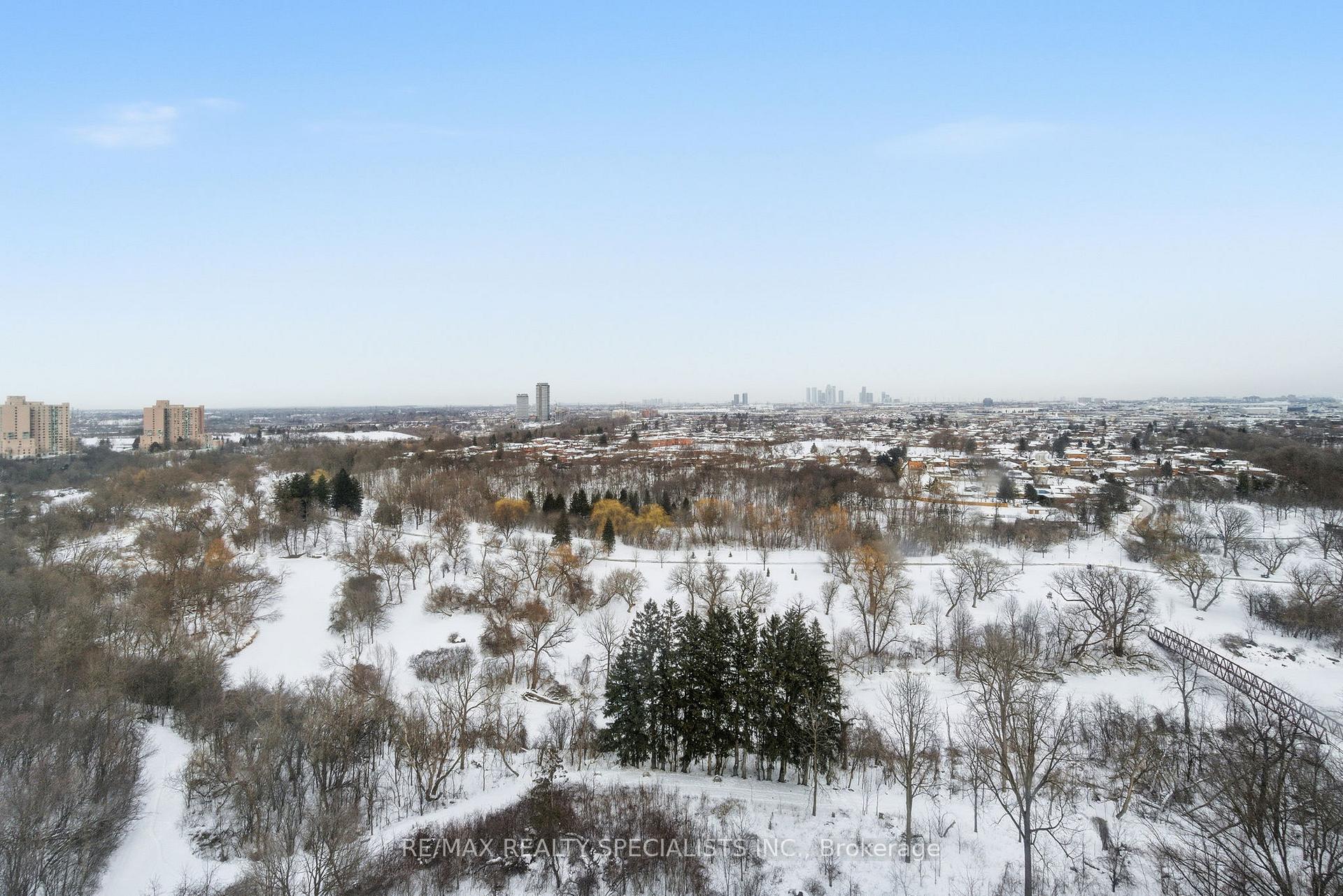 Photo 15 of Unit 1707, 1 Rowntree Road, Etobicoke, Mount Olive-Silverstone-Jamestown — HOMEH