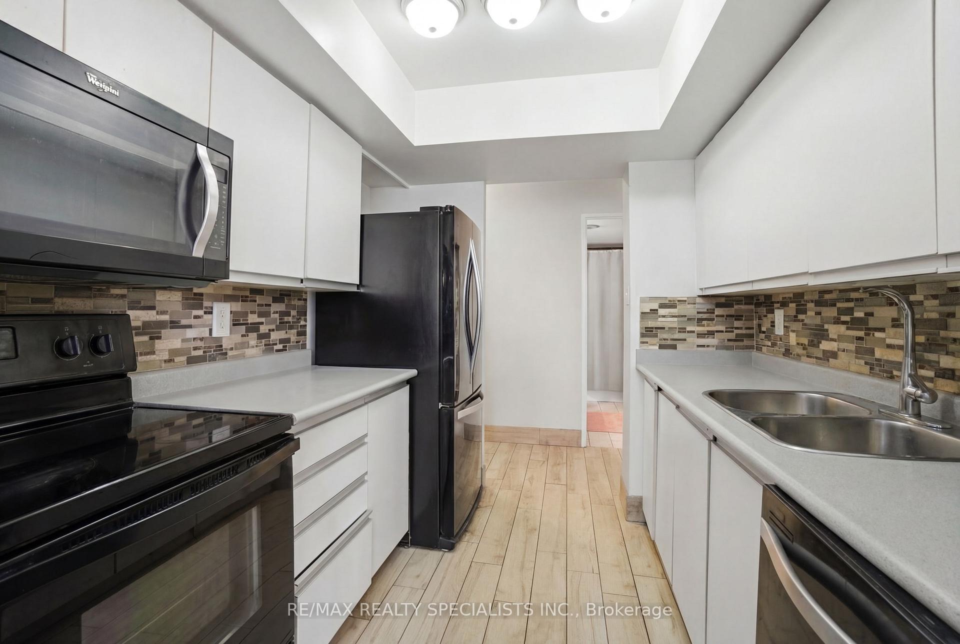 Photo 16 of Unit 1707, 1 Rowntree Road, Etobicoke, Mount Olive-Silverstone-Jamestown — HOMEH