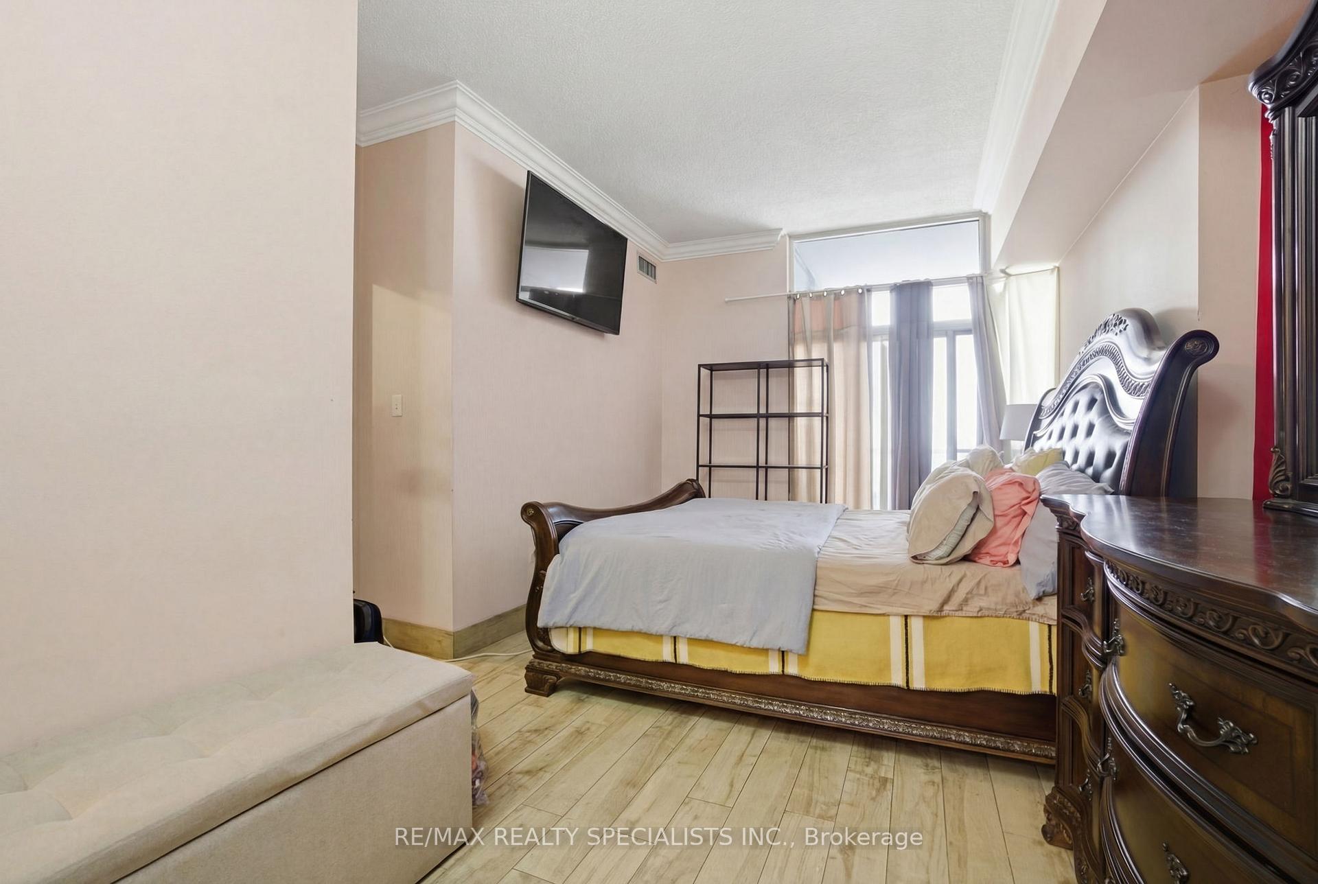 Photo 19 of Unit 1707, 1 Rowntree Road, Etobicoke, Mount Olive-Silverstone-Jamestown — HOMEH