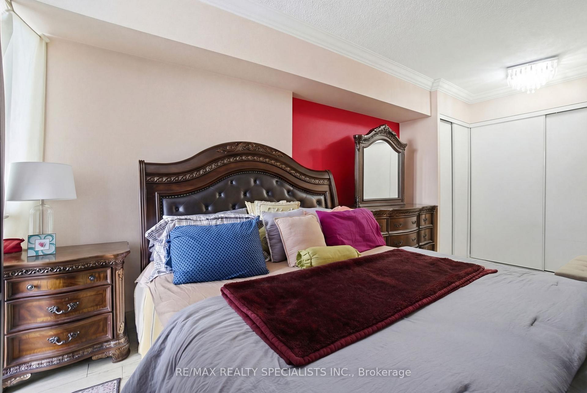 Photo 20 of Unit 1707, 1 Rowntree Road, Etobicoke, Mount Olive-Silverstone-Jamestown — HOMEH