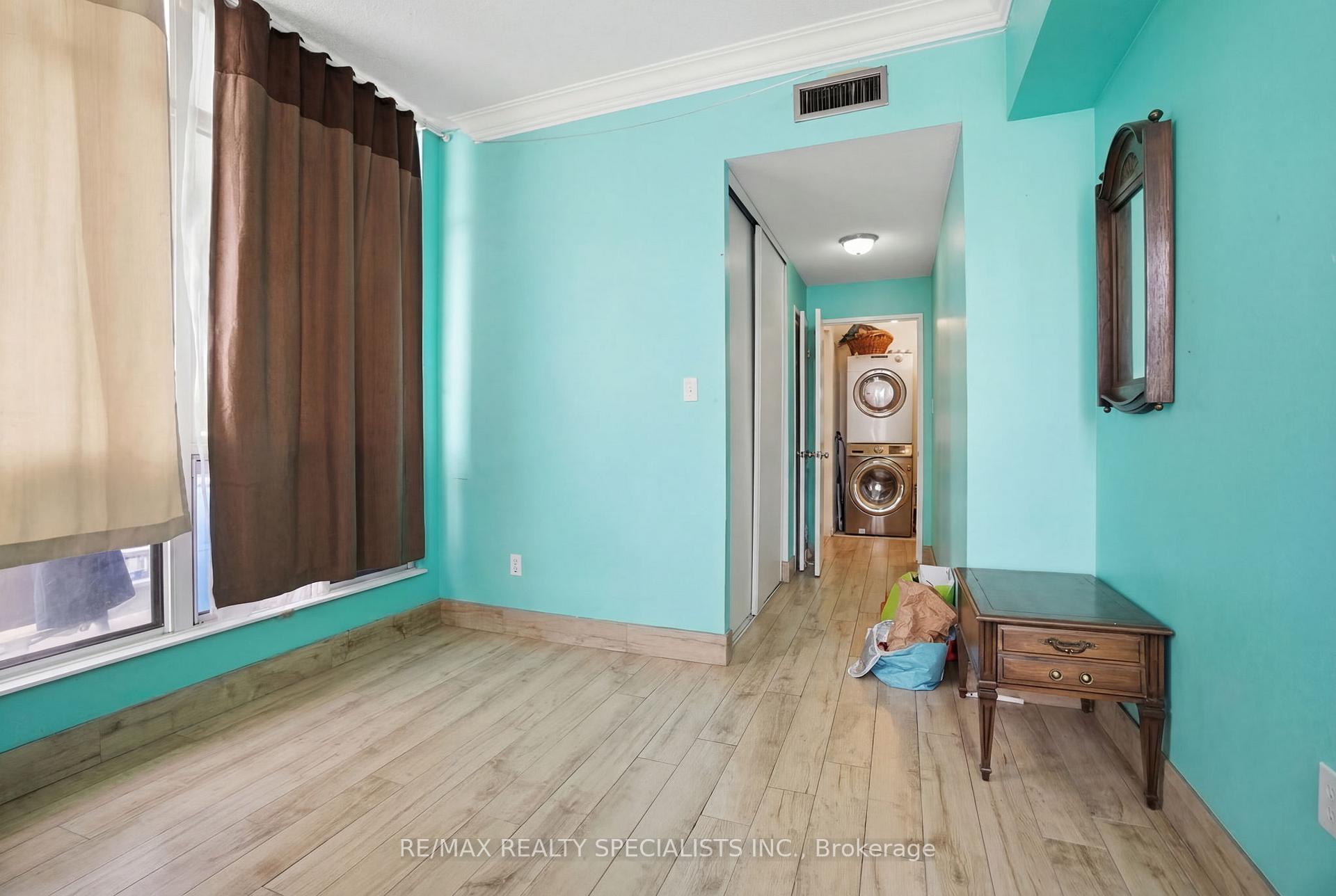 Photo 23 of Unit 1707, 1 Rowntree Road, Etobicoke, Mount Olive-Silverstone-Jamestown — HOMEH