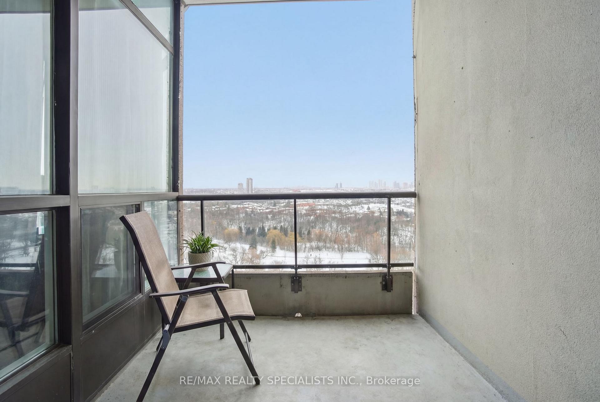 Photo 25 of Unit 1707, 1 Rowntree Road, Etobicoke, Mount Olive-Silverstone-Jamestown — HOMEH