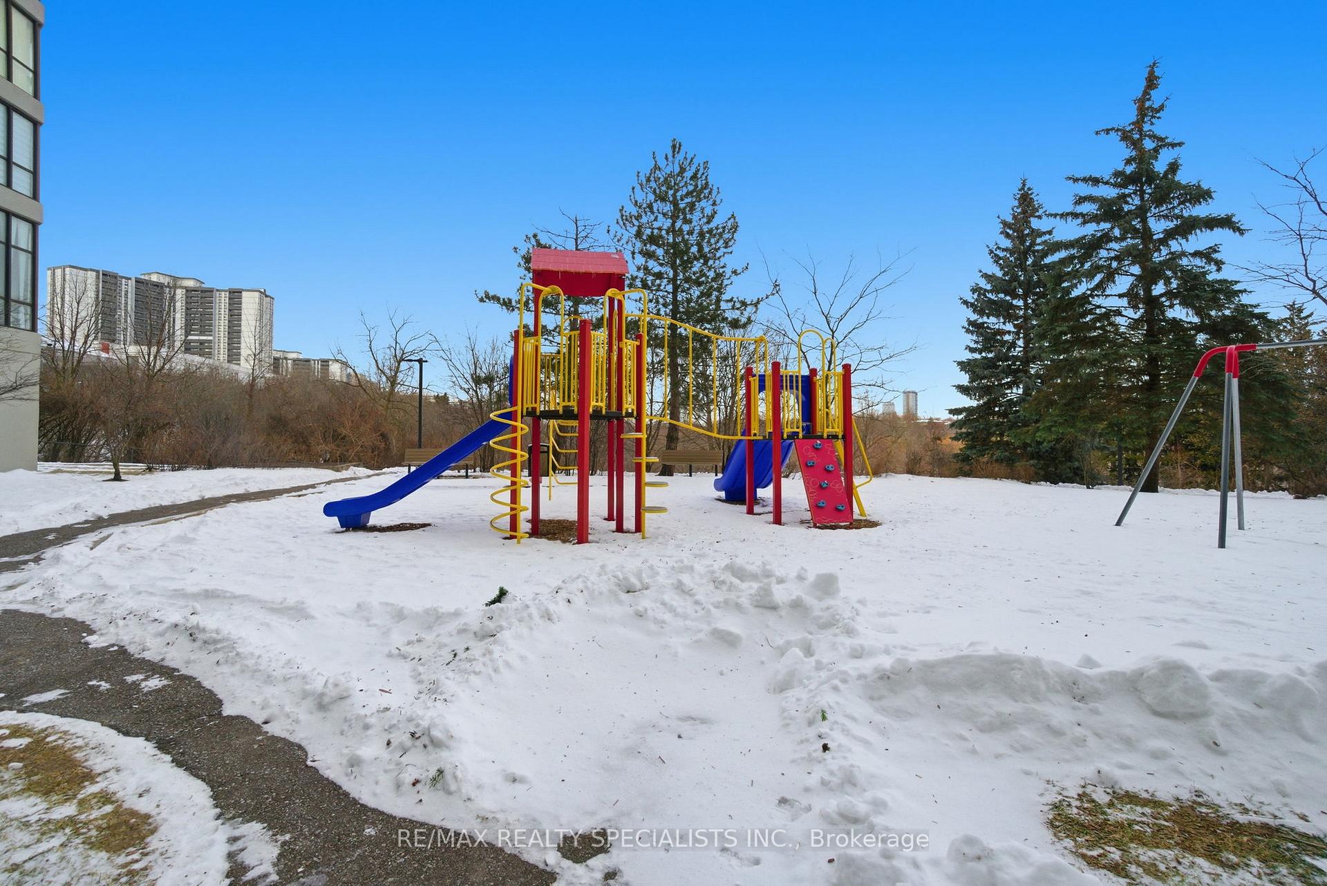 Photo 35 of Unit 1707, 1 Rowntree Road, Etobicoke, Mount Olive-Silverstone-Jamestown — HOMEH