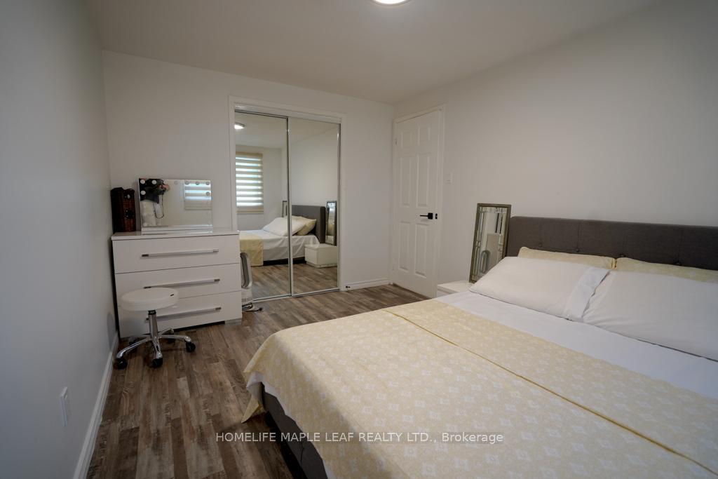 Photo 16 of 147 Muriel Crescent, London, South X — HOMEH
