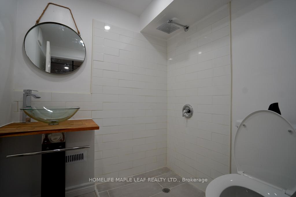 Photo 34 of 147 Muriel Crescent, London, South X — HOMEH