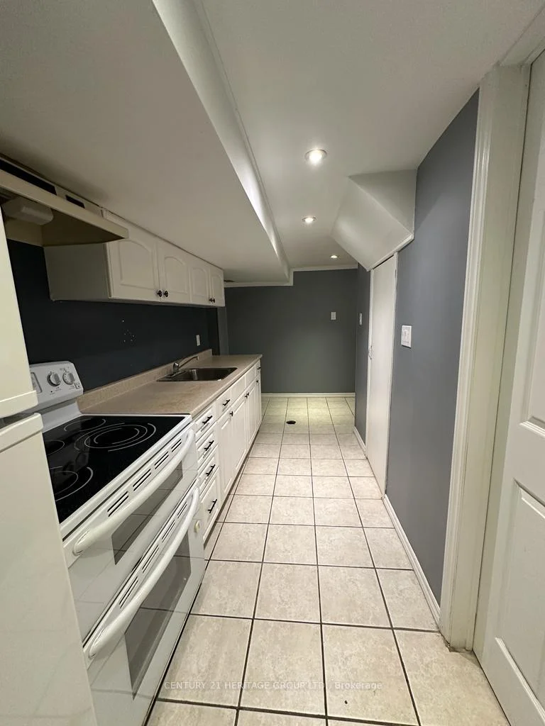 Photo 5 of Unit Basement, 42 Gentry Crescent, Richmond Hill, Crosby — HOMEH