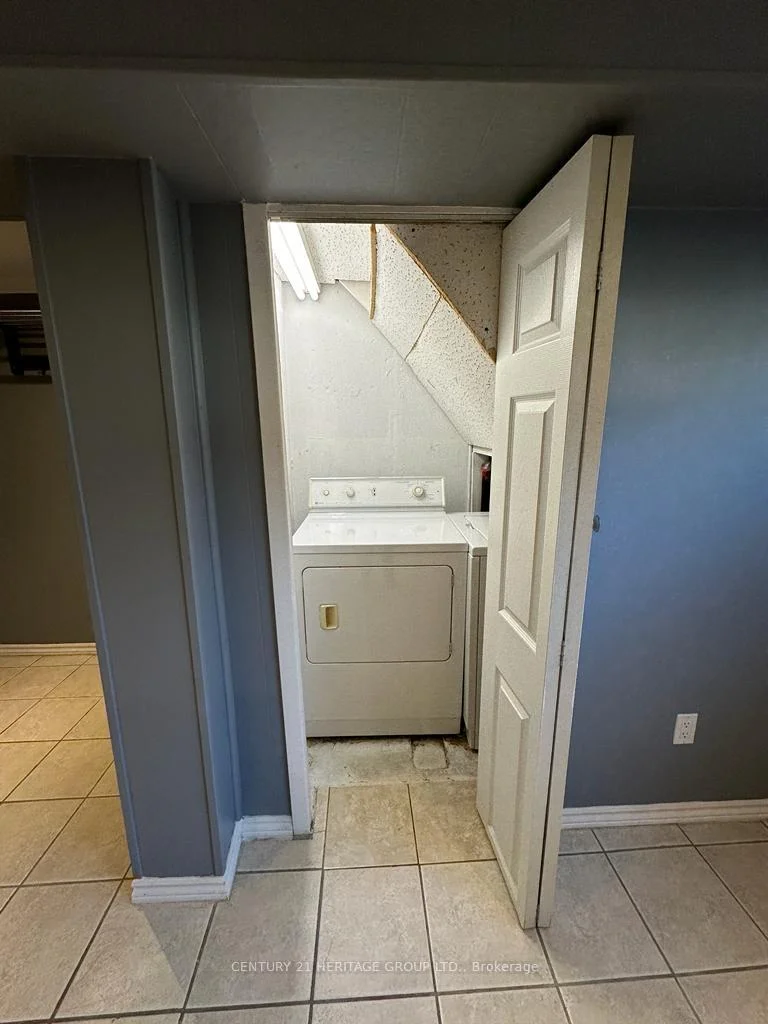 Photo 14 of Unit Basement, 42 Gentry Crescent, Richmond Hill, Crosby — HOMEH