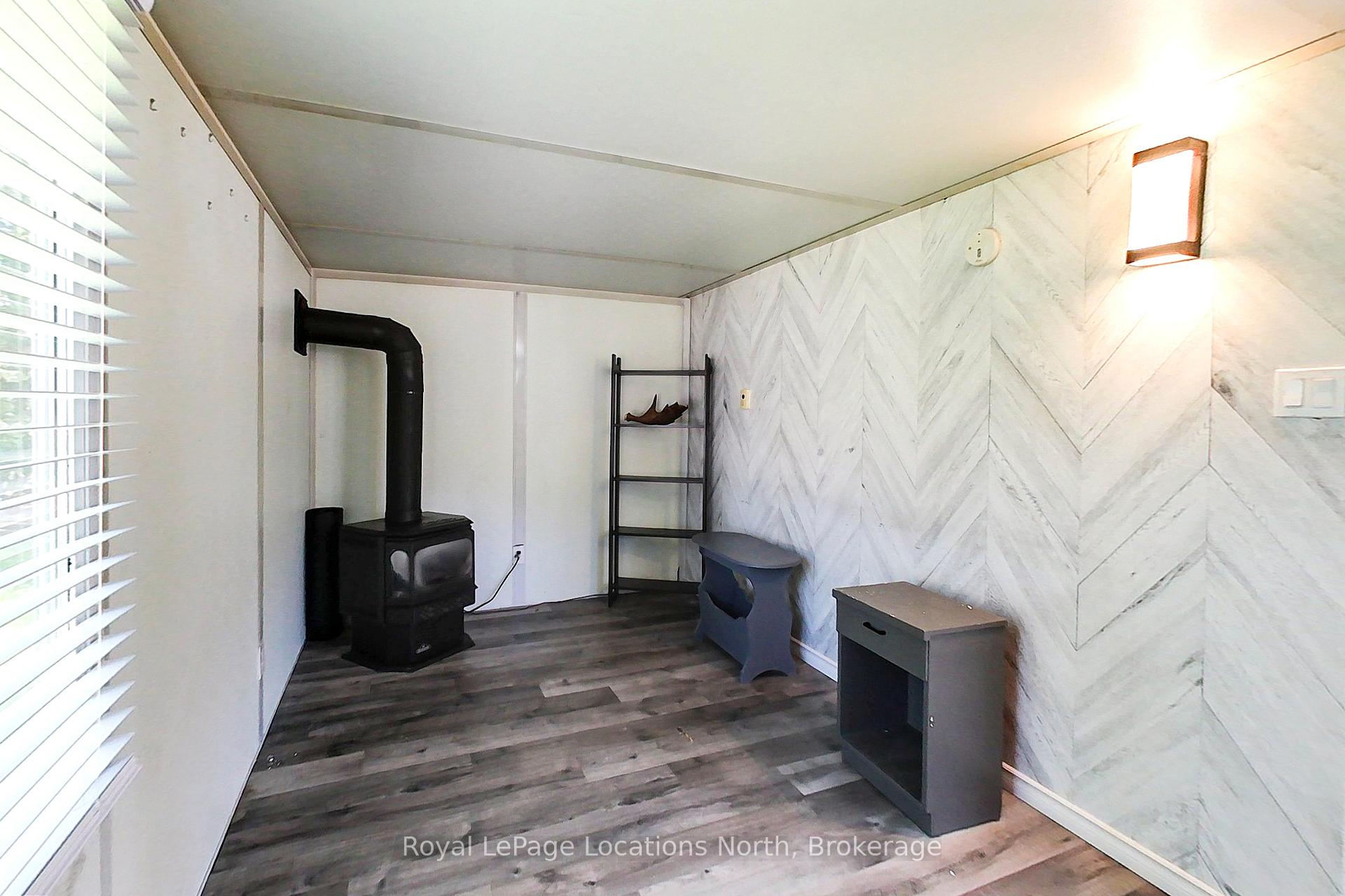 Photo 8 of 3 Prince Rupert Avenue, Springwater, Rural Springwater — HOMEH