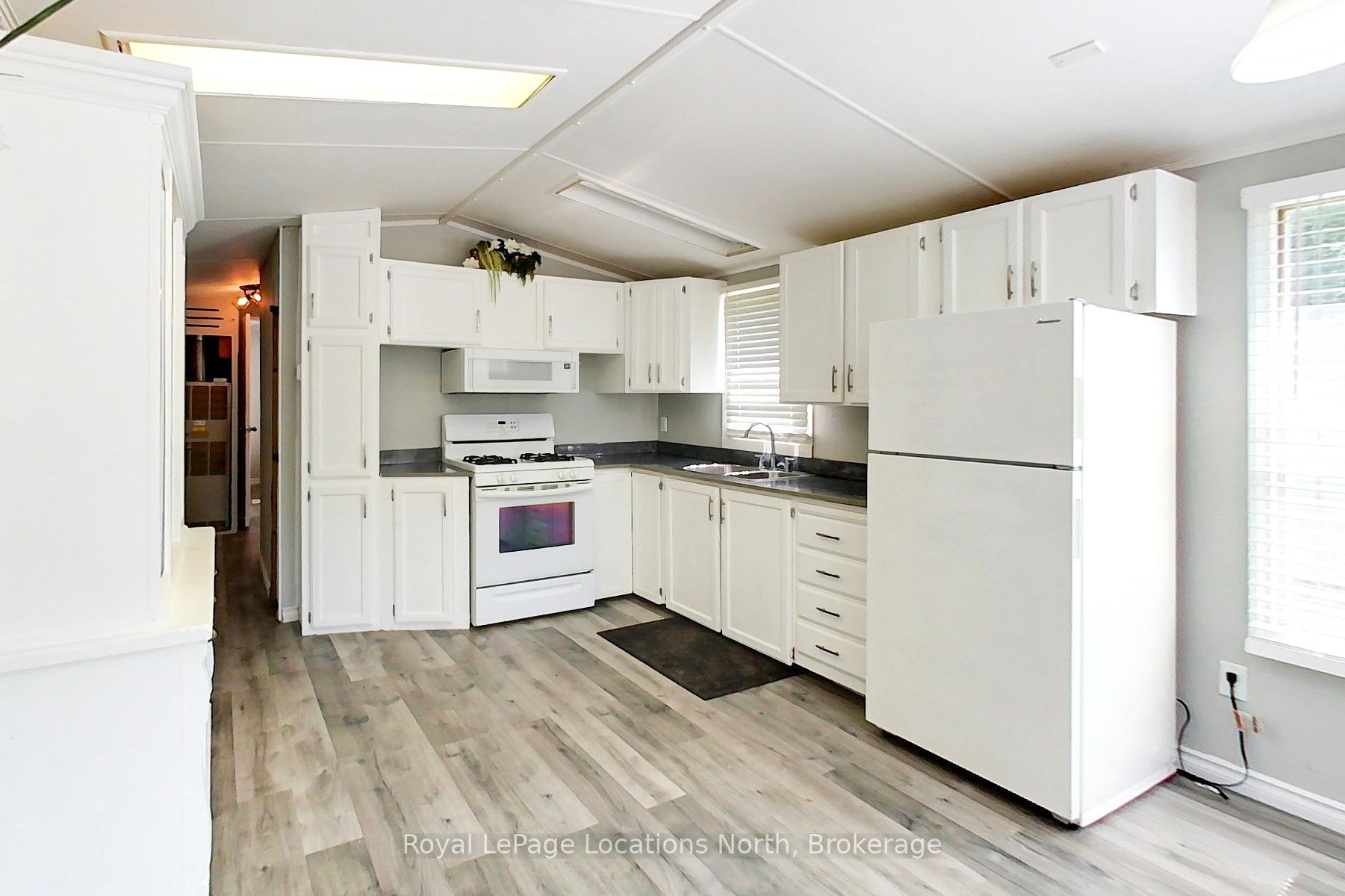 Photo 11 of 3 Prince Rupert Avenue, Springwater, Rural Springwater — HOMEH