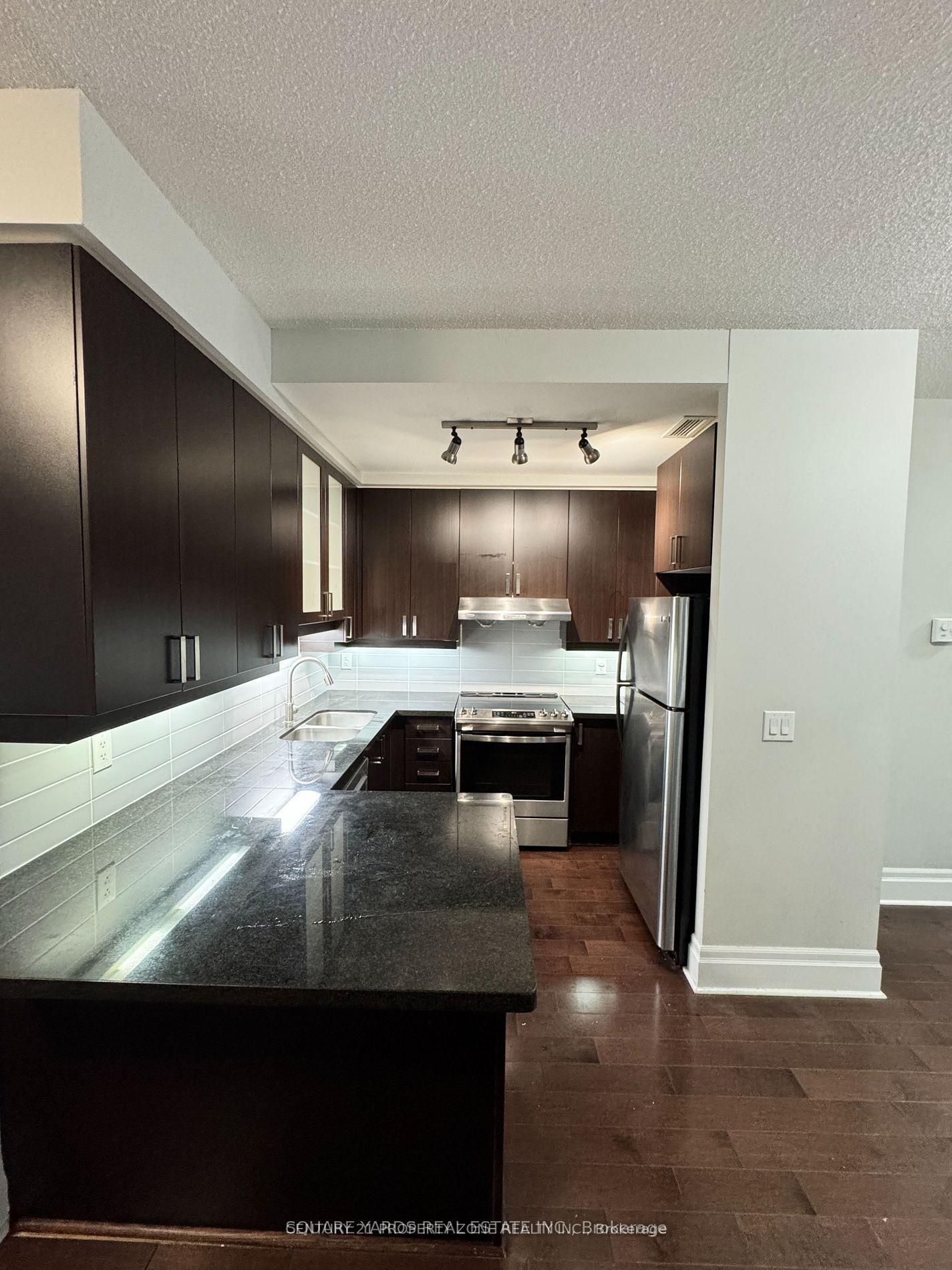 Photo 5 of Unit 217, 39 Upper Duke Crescent, Markham, Unionville — HOMEH