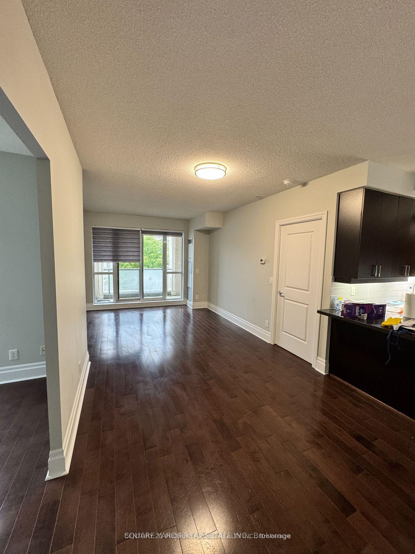 Photo 6 of Unit 217, 39 Upper Duke Crescent, Markham, Unionville — HOMEH