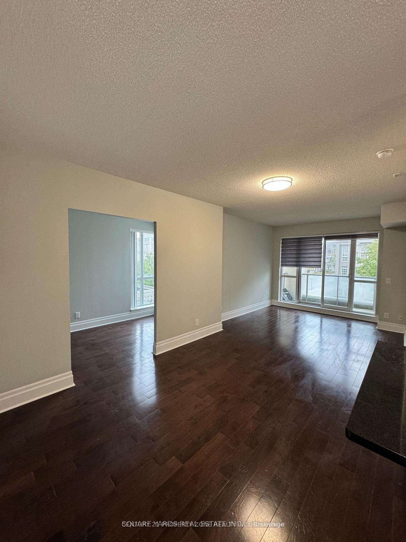 Photo 8 of Unit 217, 39 Upper Duke Crescent, Markham, Unionville — HOMEH
