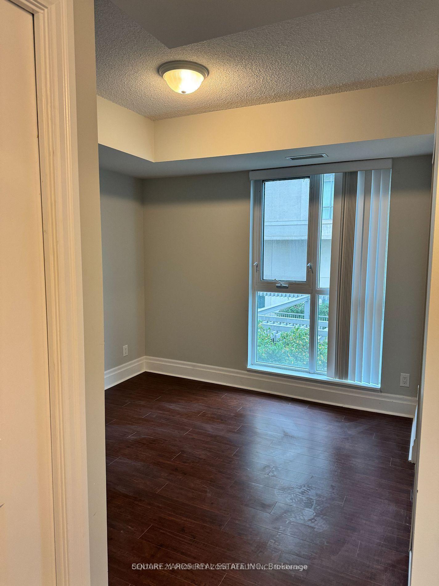Photo 11 of Unit 217, 39 Upper Duke Crescent, Markham, Unionville — HOMEH