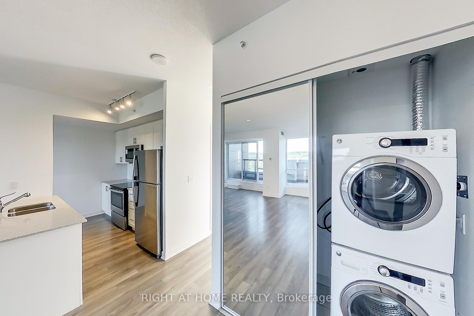 Photo 4 of Unit 1001, 550 North Service Road, Grimsby, Grimsby Beach — HOMEH