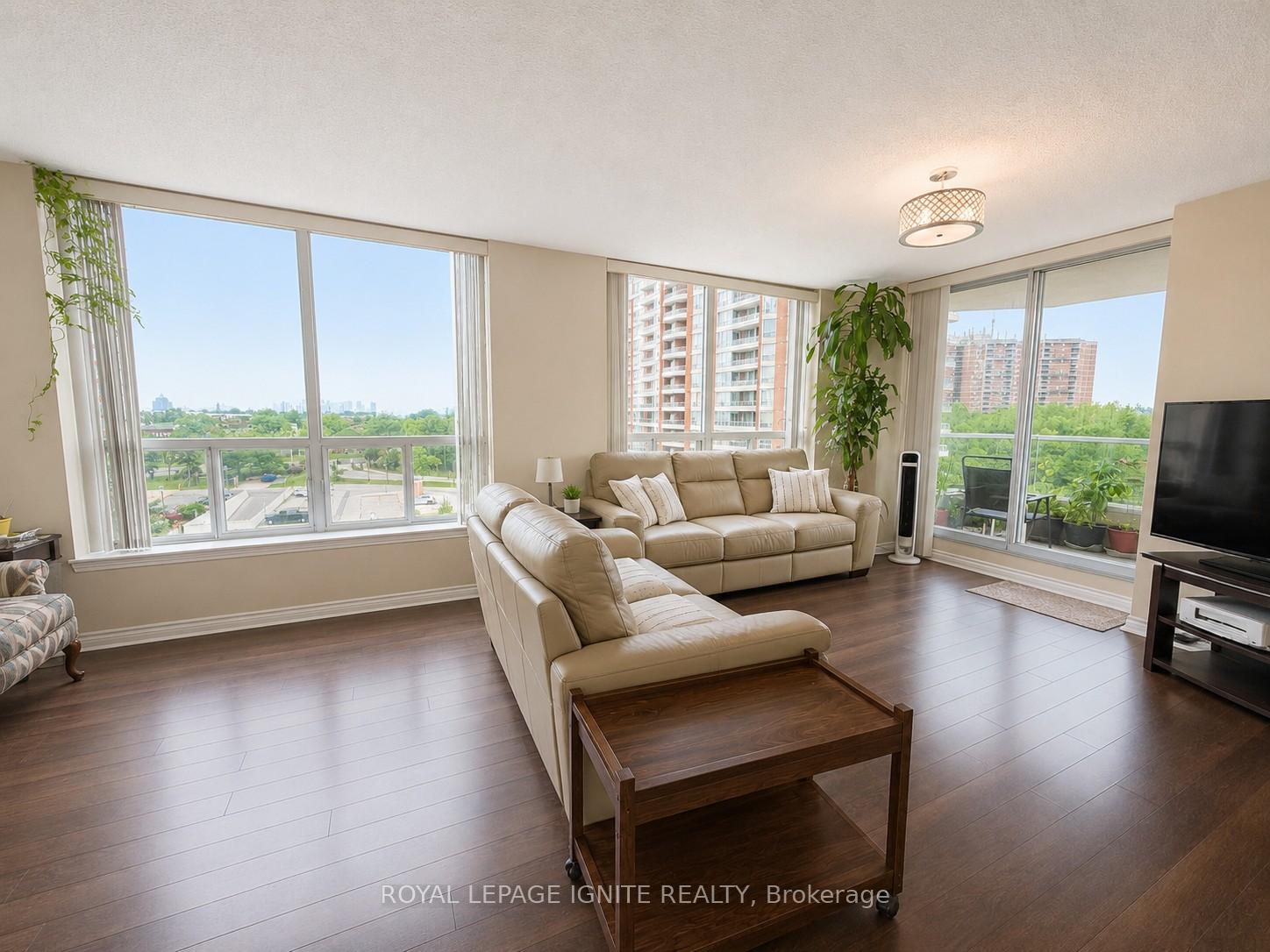 Front of Unit 814, 480 Mclevin Avenue