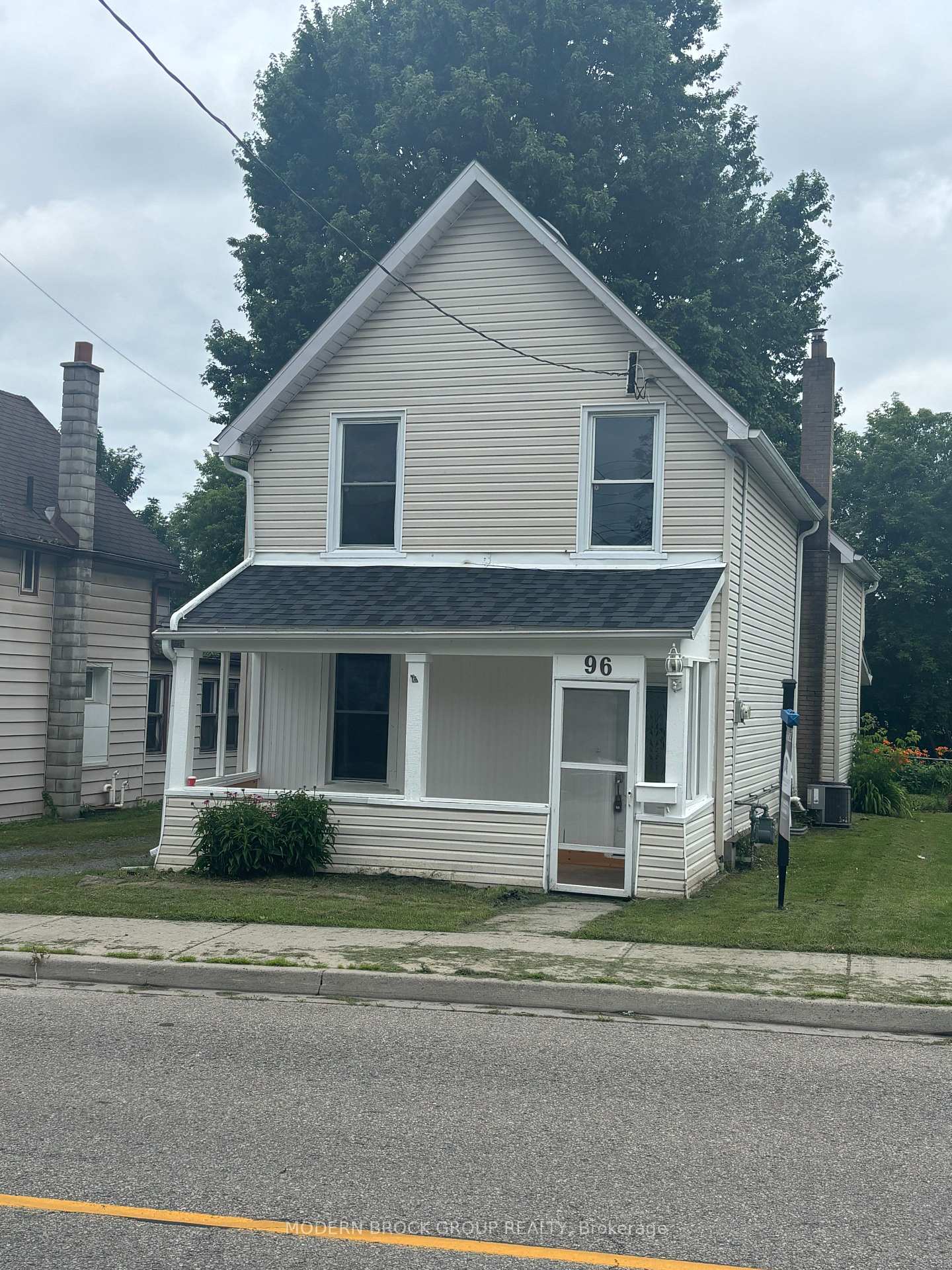 Front of 96 Brock Street